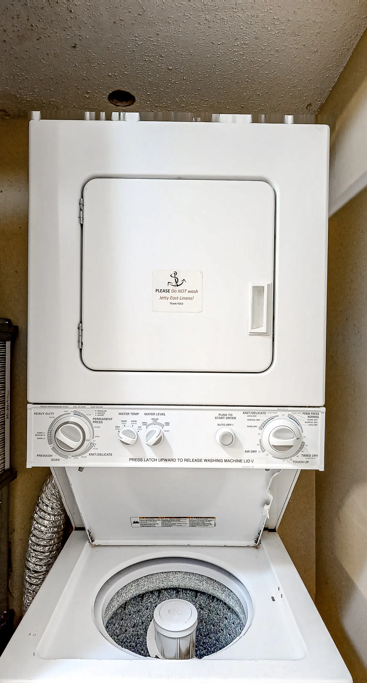 Fourth Floor Oceanfront Condo with Shared Pool, Ocean View, WiFi, W/D, and AC