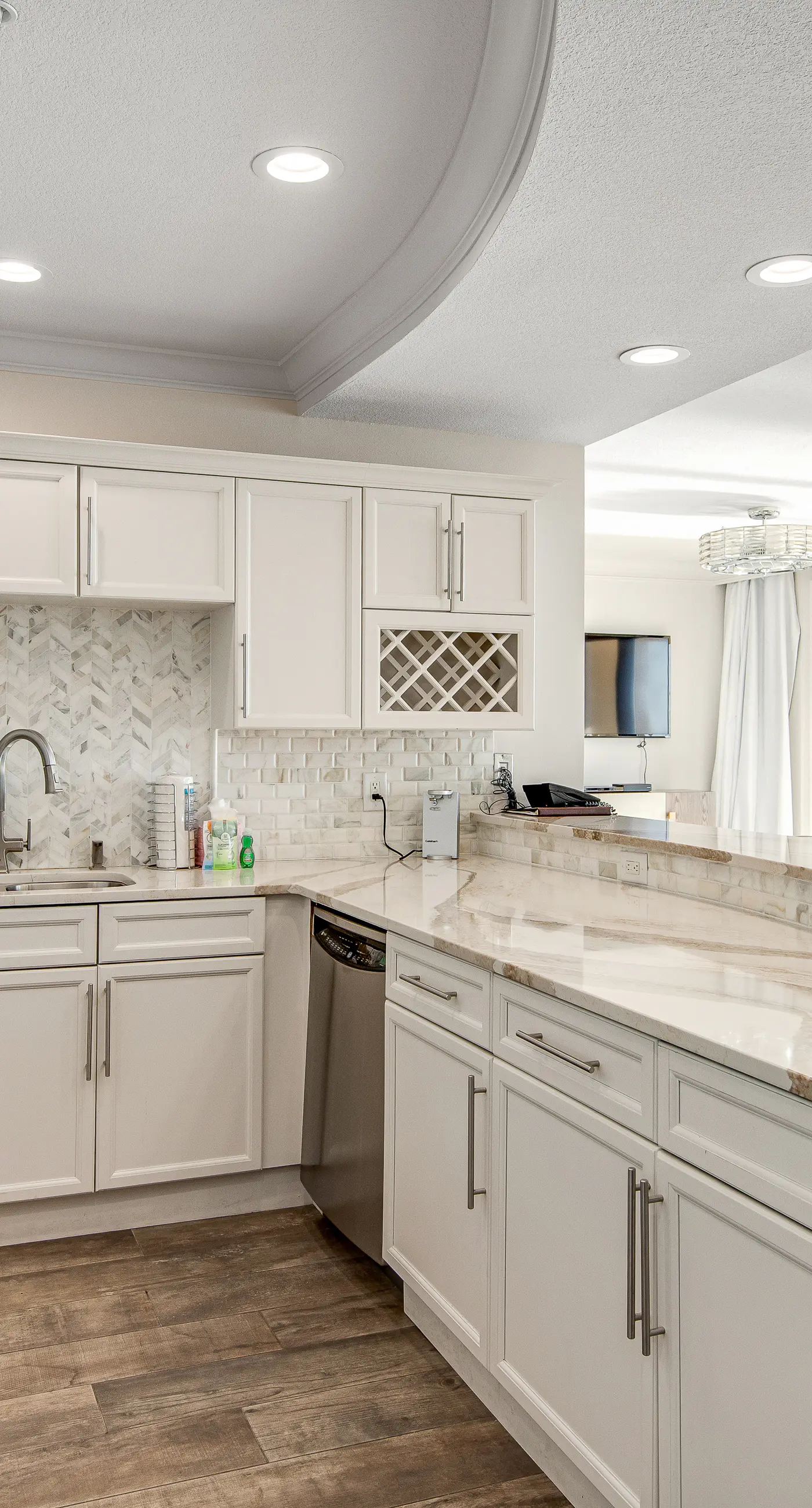 Corner Luxury Condo - Pools, Hot Tubs & Gym - Gulf-View Balcony, WiFi, W/D & AC