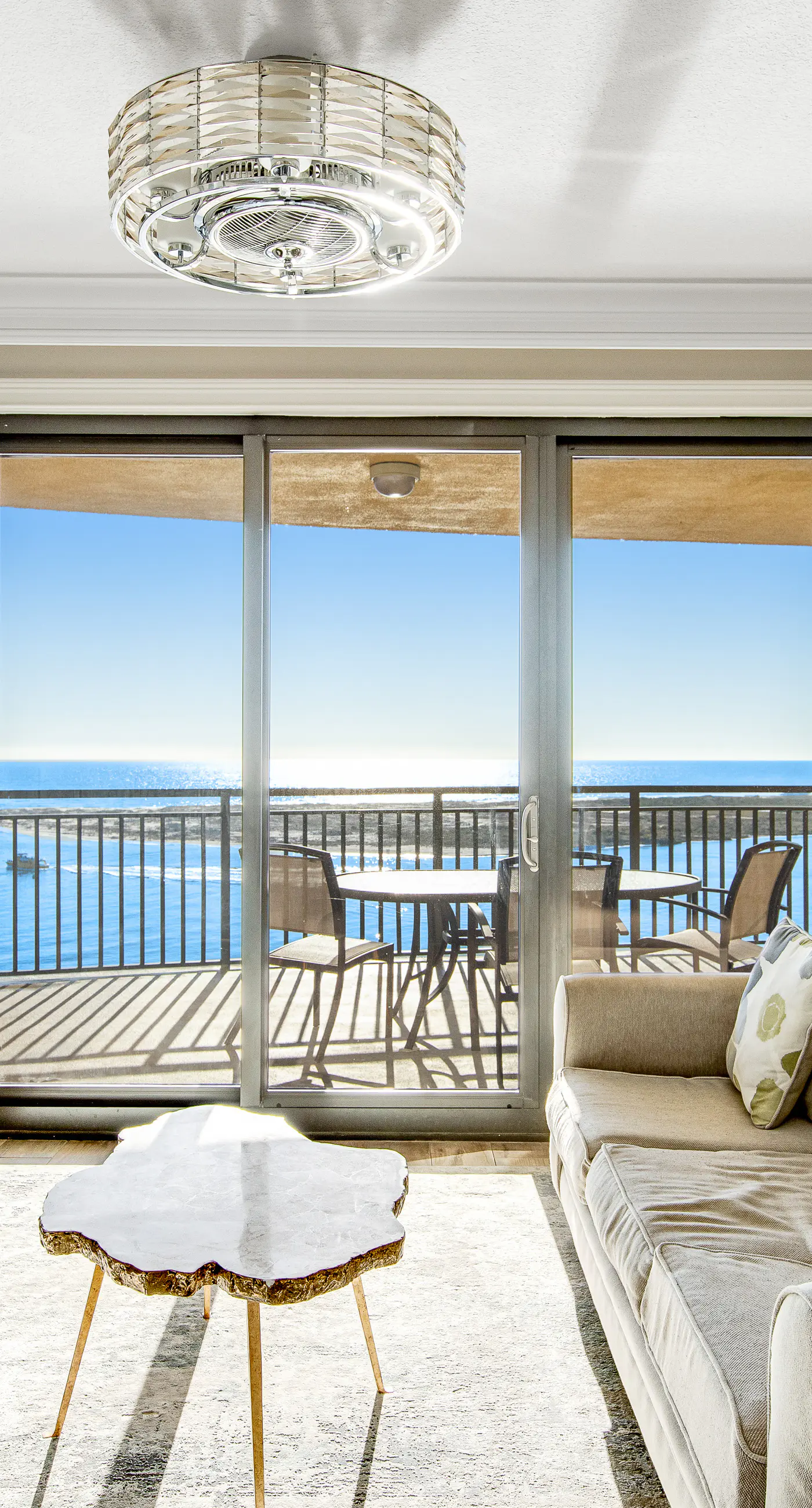 Corner Luxury Condo - Pools, Hot Tubs & Gym - Gulf-View Balcony, WiFi, W/D & AC