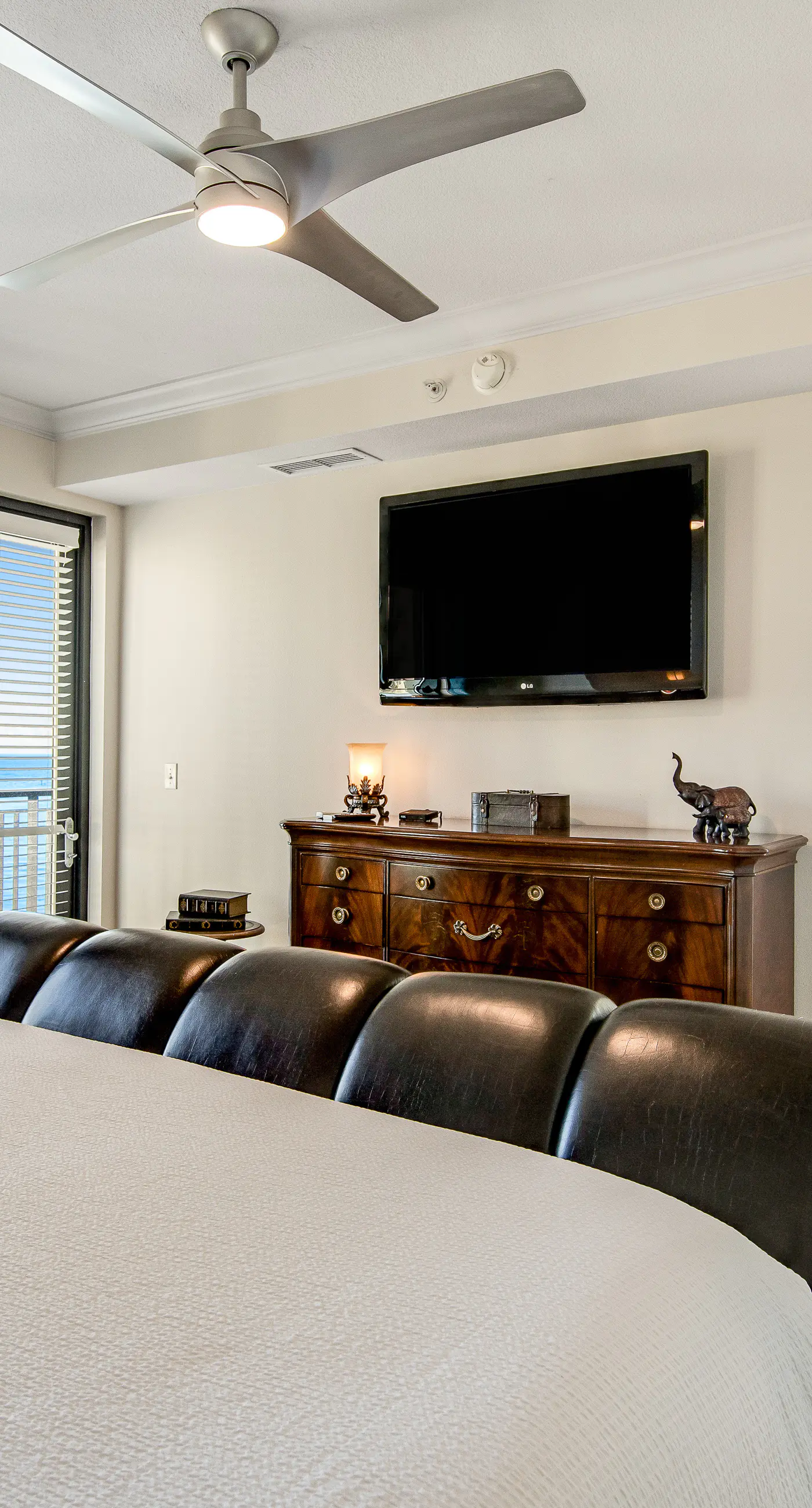 Corner Luxury Condo - Pools, Hot Tubs & Gym - Gulf-View Balcony, WiFi, W/D & AC