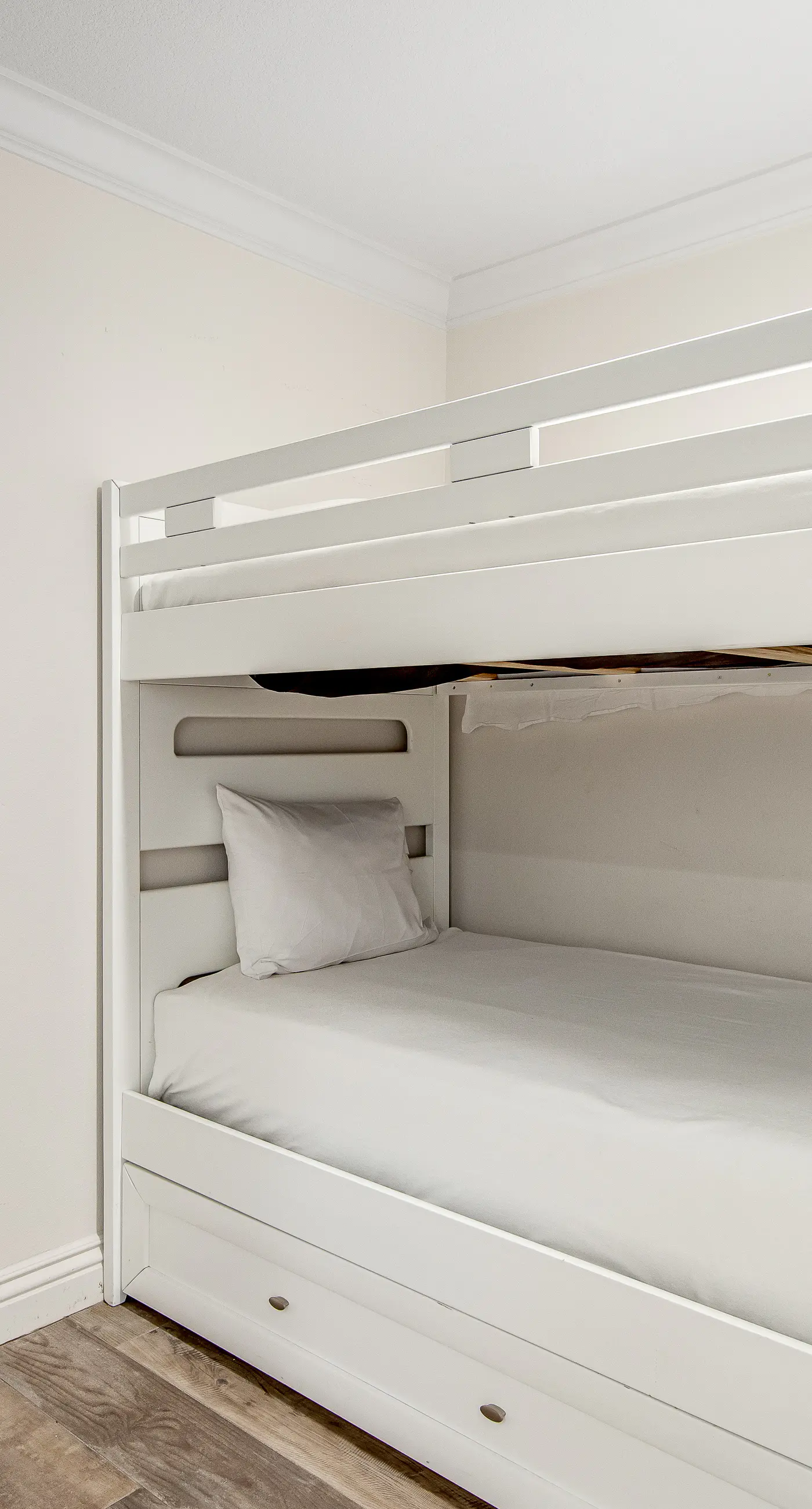 Corner Luxury Condo - Pools, Hot Tubs & Gym - Gulf-View Balcony, WiFi, W/D & AC