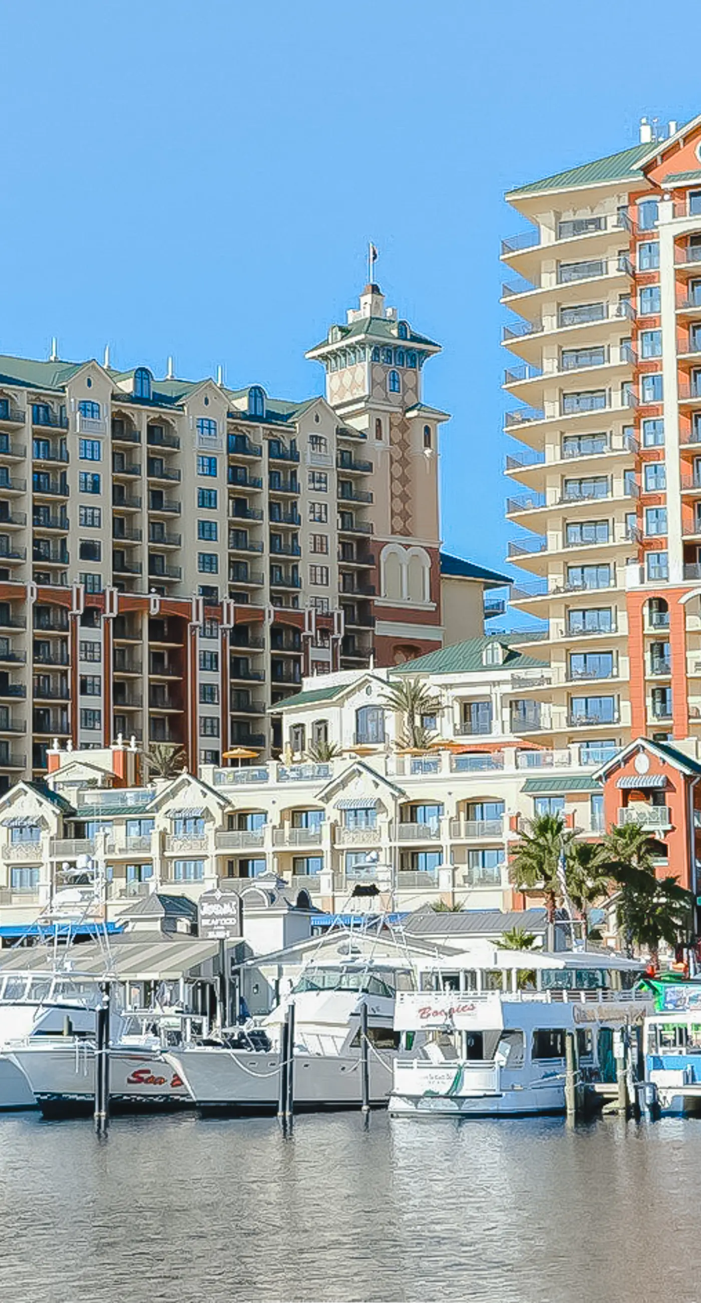 Corner Luxury Condo - Pools, Hot Tubs & Gym - Gulf-View Balcony, WiFi, W/D & AC