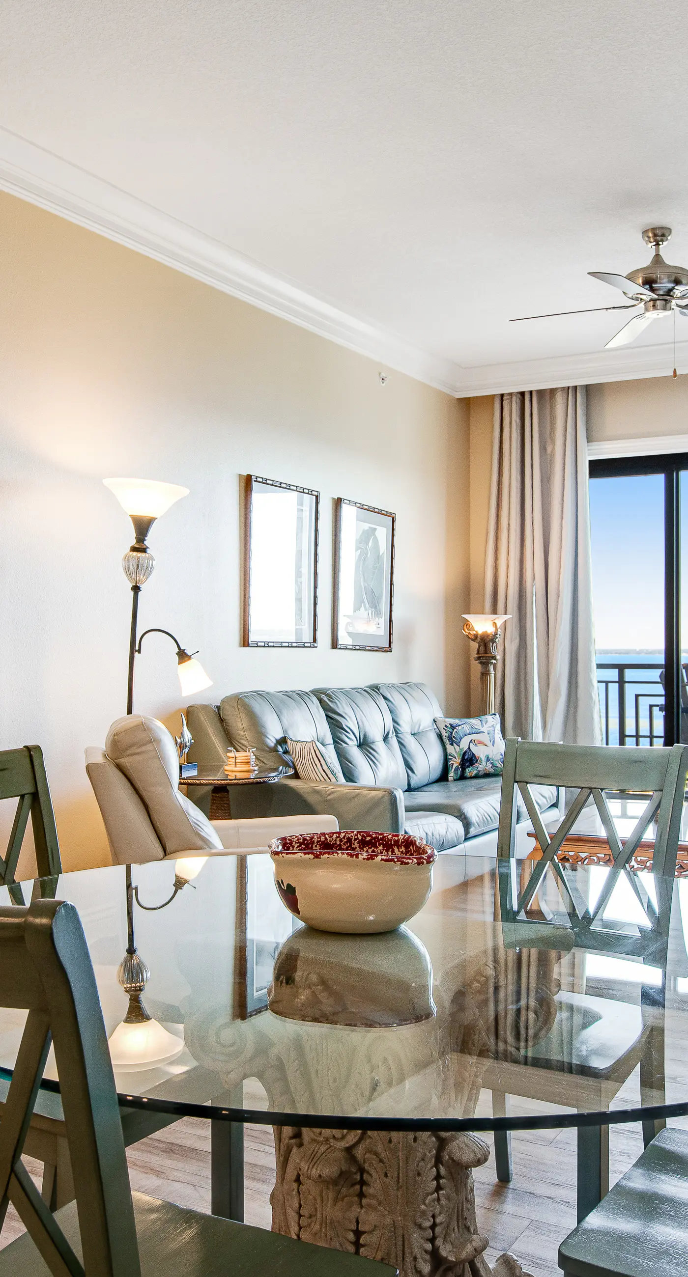 Penthouse condo Emerald Grande with pools, hot tubs, gym - water-view balconies