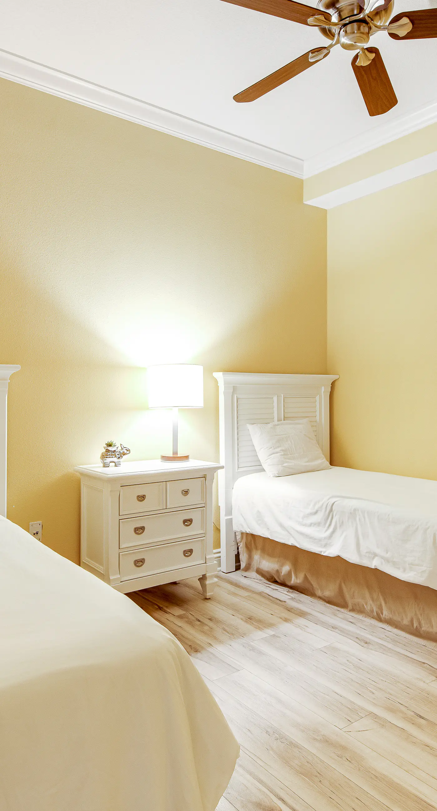 Penthouse condo Emerald Grande with pools, hot tubs, gym - water-view balconies