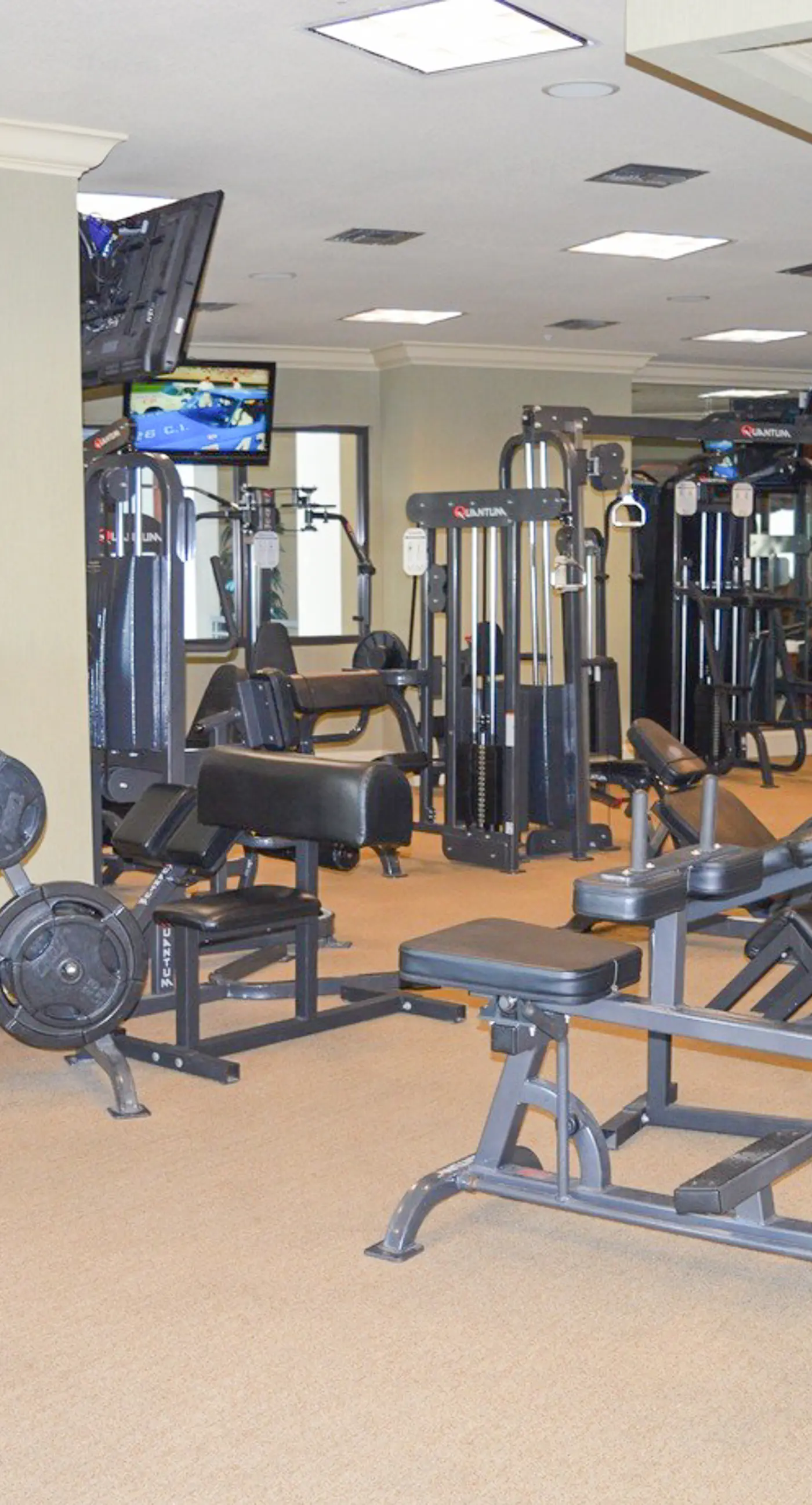 Penthouse condo Emerald Grande with pools, hot tubs, gym - water-view balconies