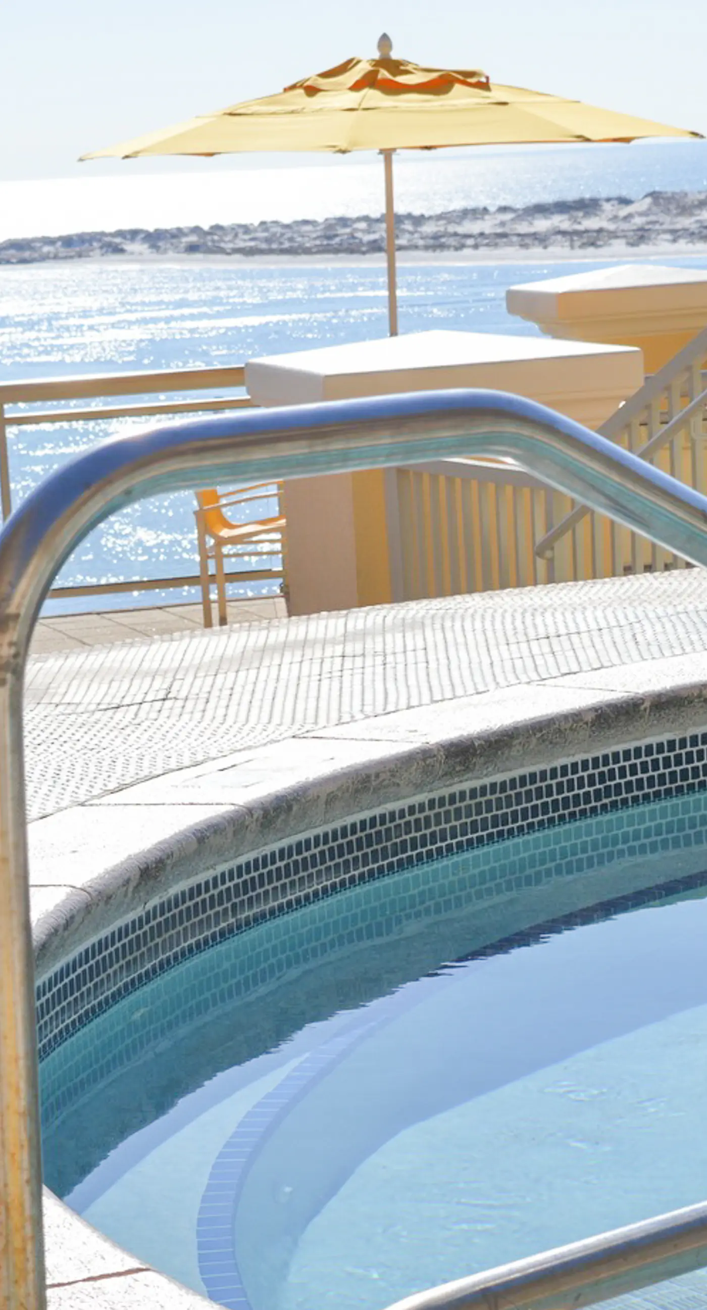 Penthouse condo Emerald Grande with pools, hot tubs, gym - water-view balconies