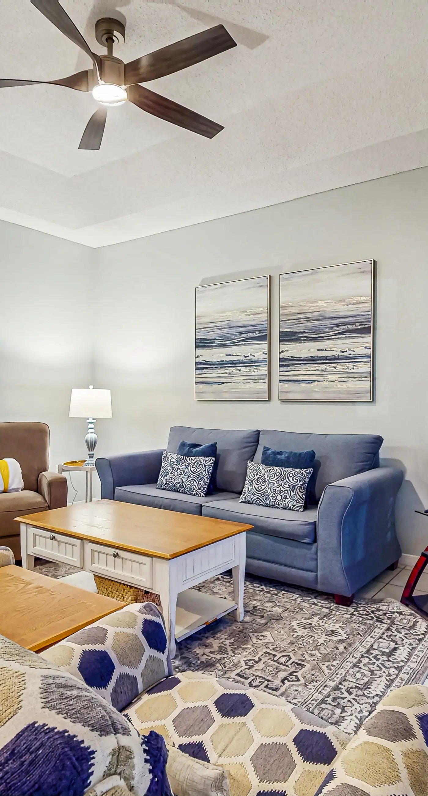 Dog-friendly condo with a pool, hot tub & tennis courts - walk to the beach