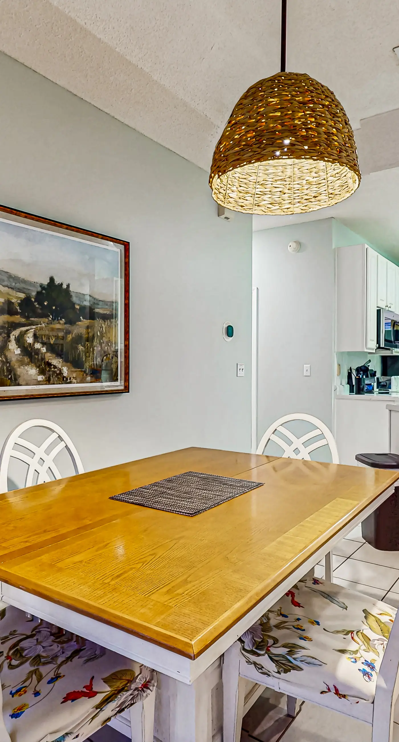 Dog-friendly condo with a pool, hot tub & tennis courts - walk to the beach