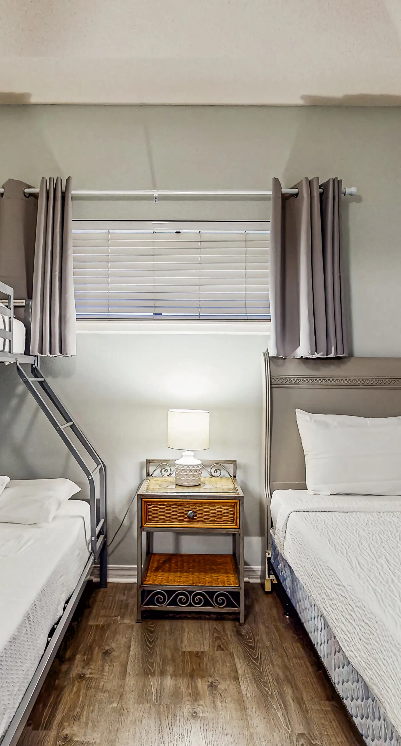 Dog-friendly condo with a pool, hot tub & tennis courts - walk to the beach