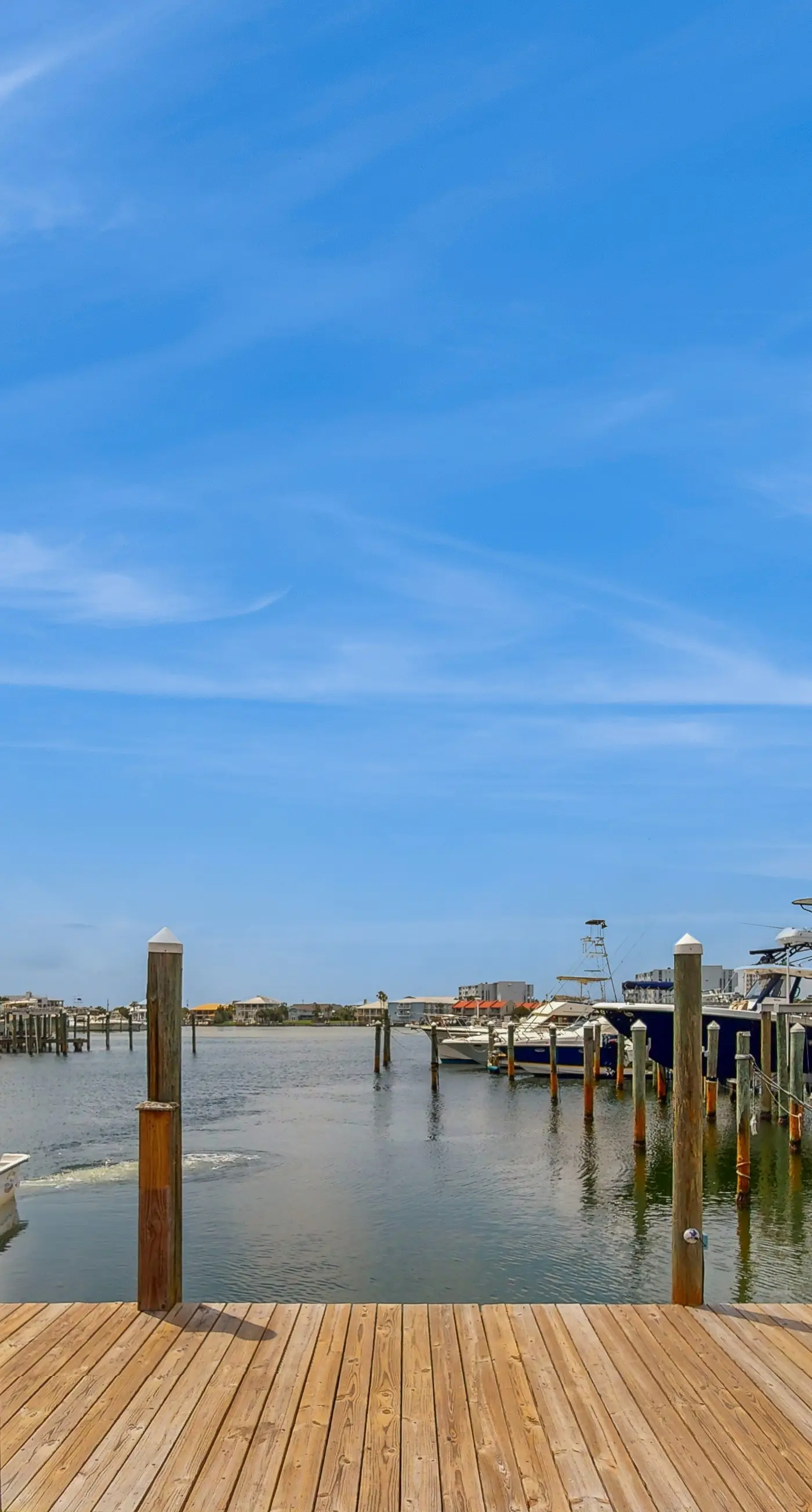 Dog-friendly condo with a pool, hot tub & tennis courts - walk to the beach