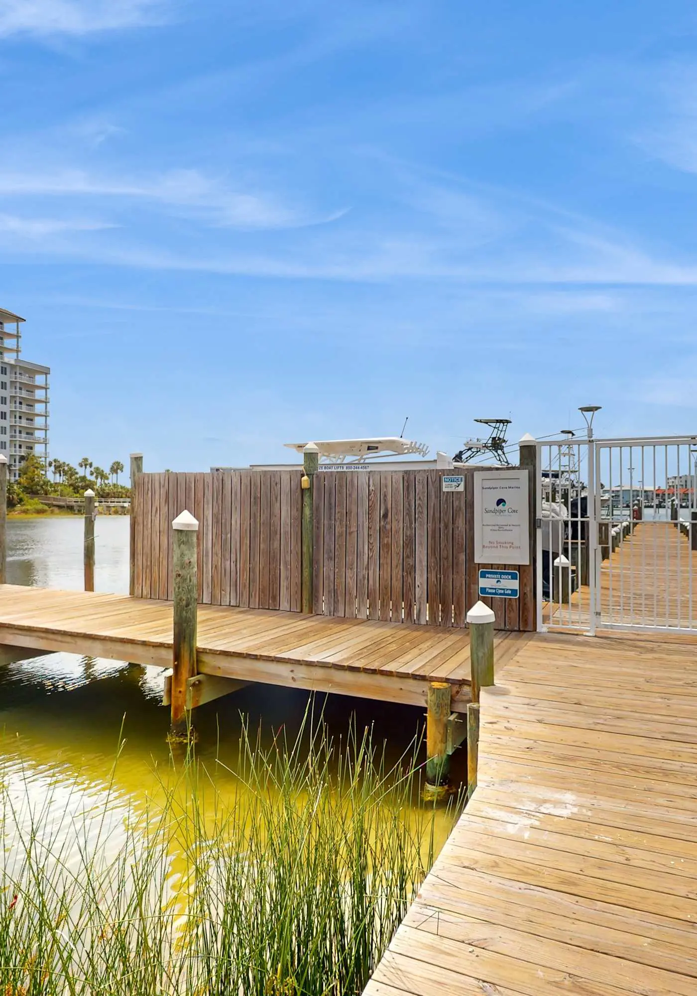 Dog-friendly condo with a pool, hot tub & tennis courts - walk to the beach