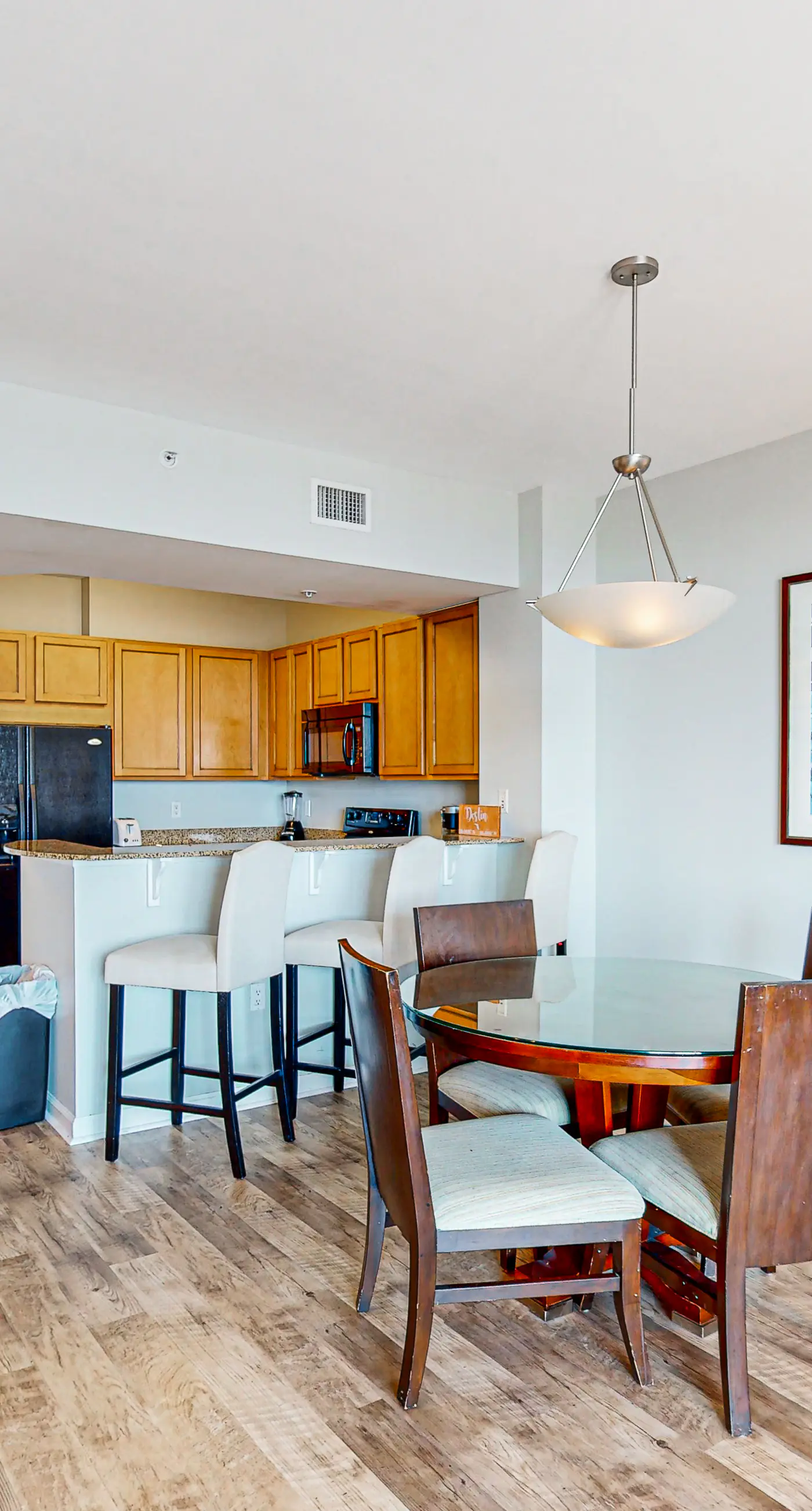 Gulf-view condo with outdoor pool, hot tub, gym & tennis - walk to the beach