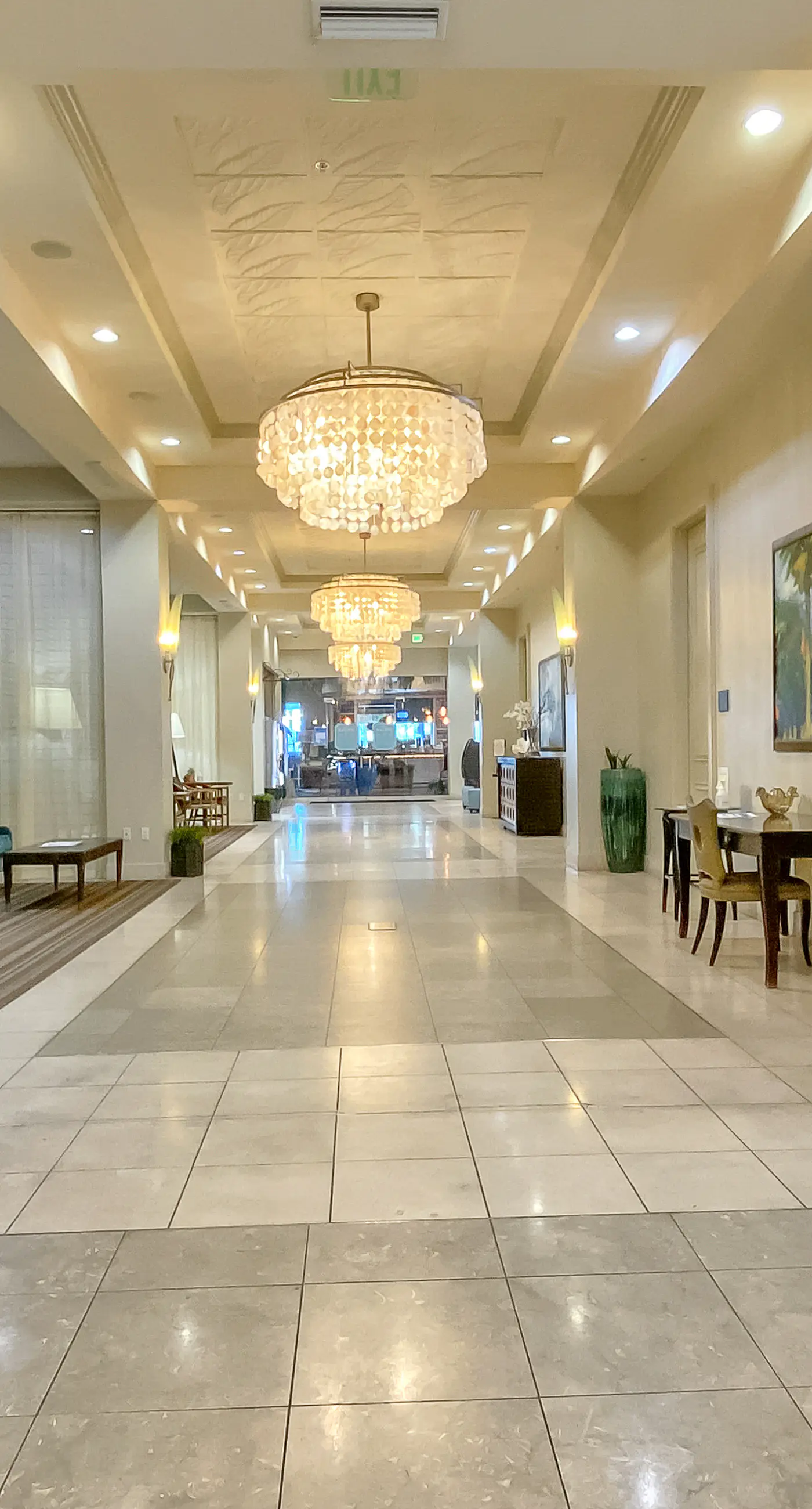 Gulf-view condo with outdoor pool, hot tub, gym & tennis - walk to the beach