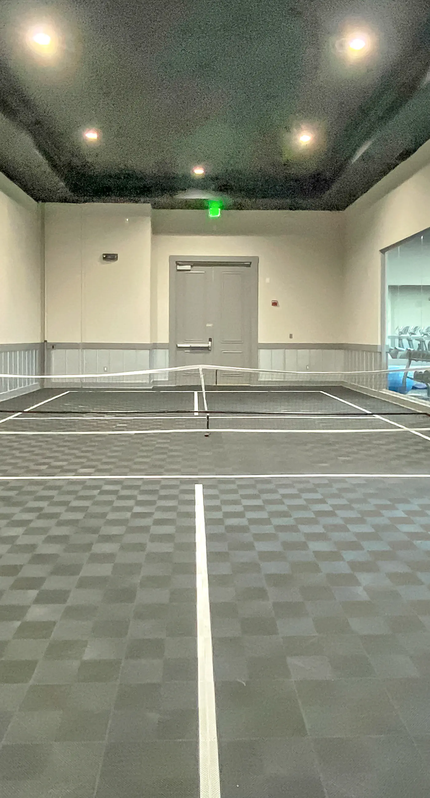 Gulf-view condo with outdoor pool, hot tub, gym & tennis - walk to the beach