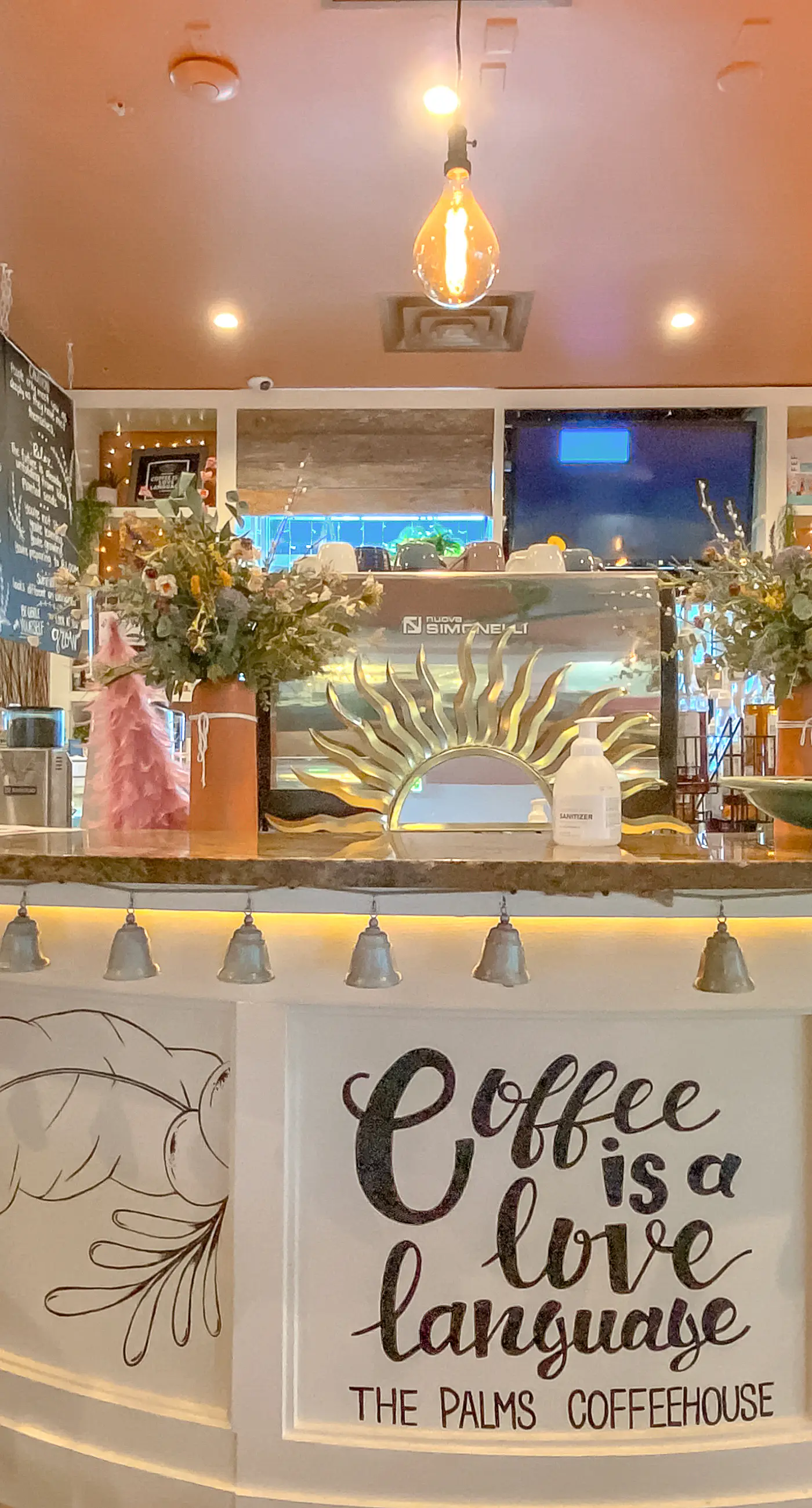 Gulf-view condo with outdoor pool, hot tub, gym & tennis - walk to the beach