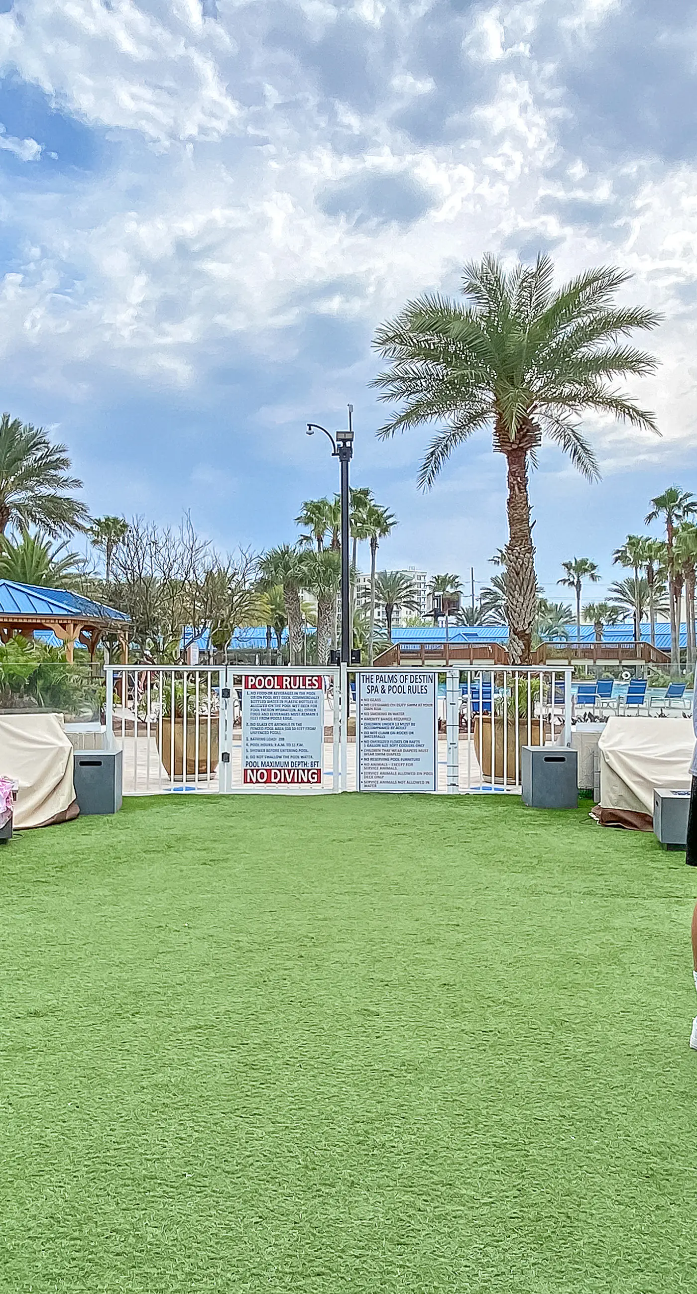 Gulf-view condo with outdoor pool, hot tub, gym & tennis - walk to the beach