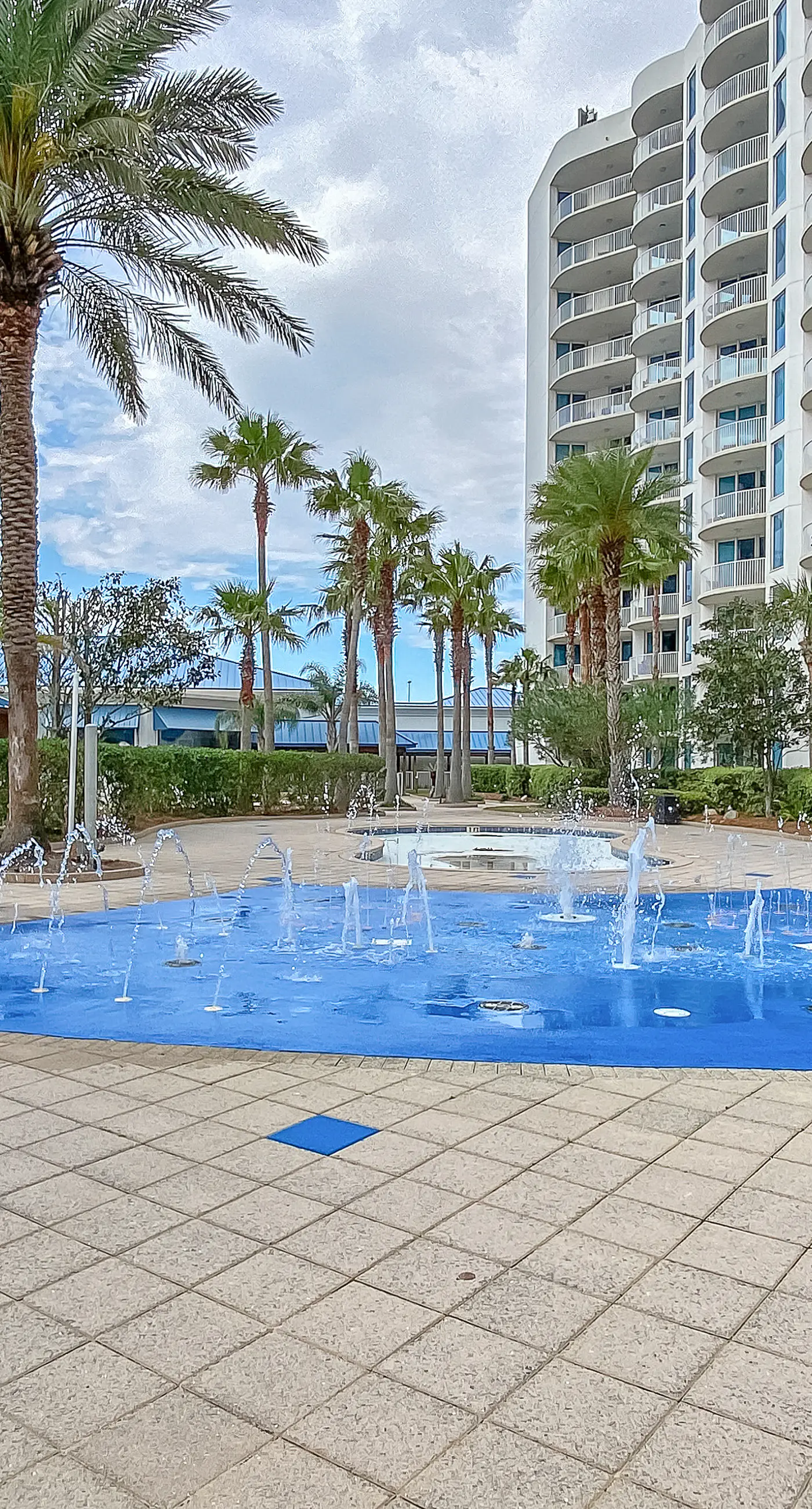 Gulf-view condo with outdoor pool, hot tub, gym & tennis - walk to the beach