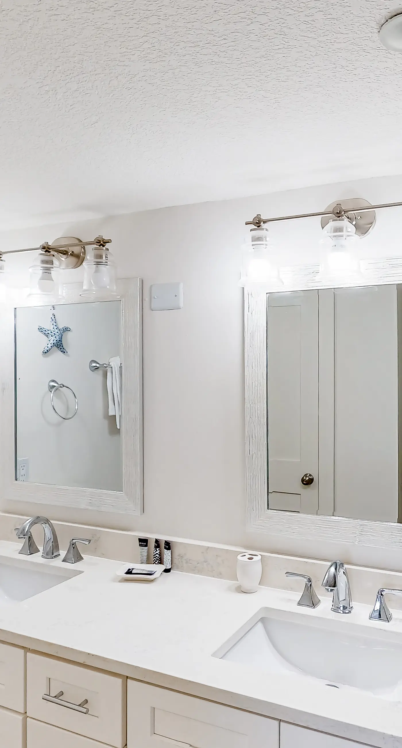 Waterfront escape with gulf views, pool, beach access, gym, balcony & AC