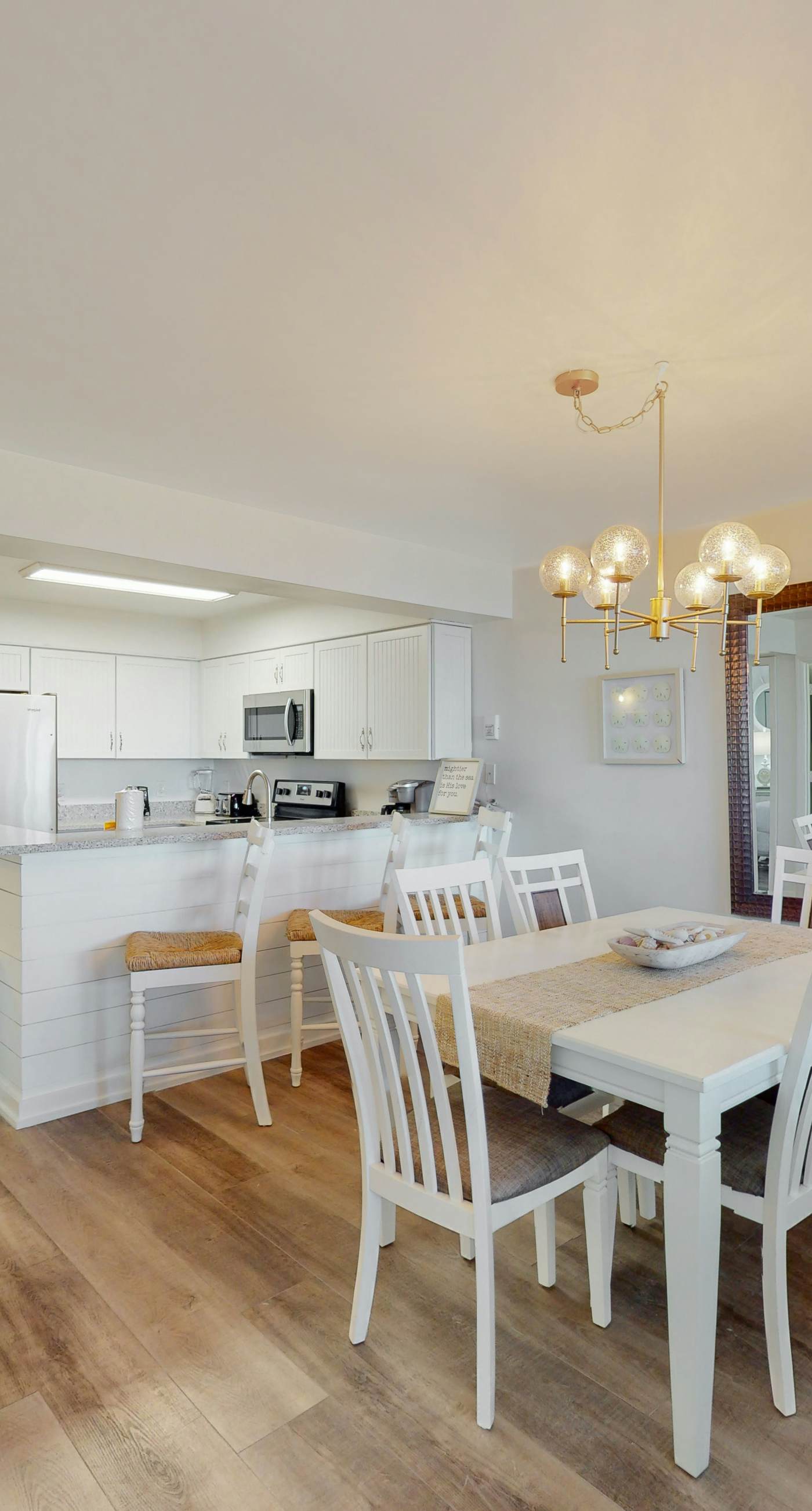 3rd-floor, Gulf-view condo at beachfront resort with pools, hot tub & two gyms