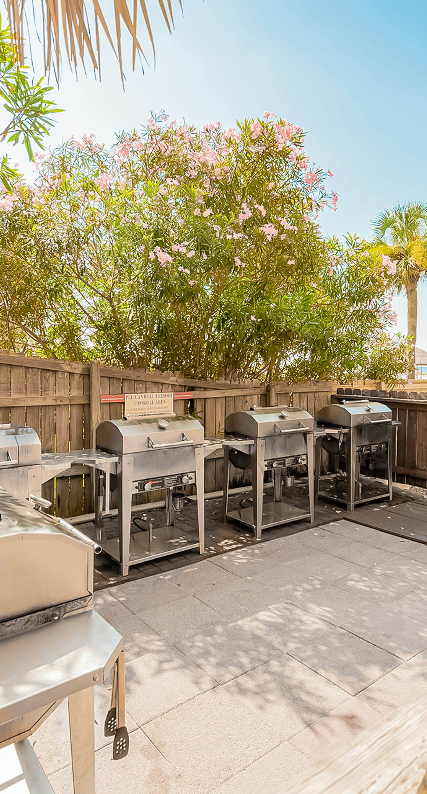 3rd-floor, Gulf-view condo at beachfront resort with pools, hot tub & two gyms