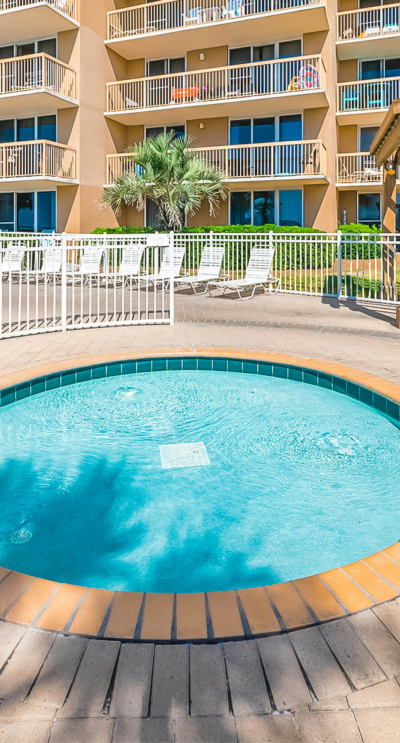 3rd-floor, Gulf-view condo at beachfront resort with pools, hot tub & two gyms
