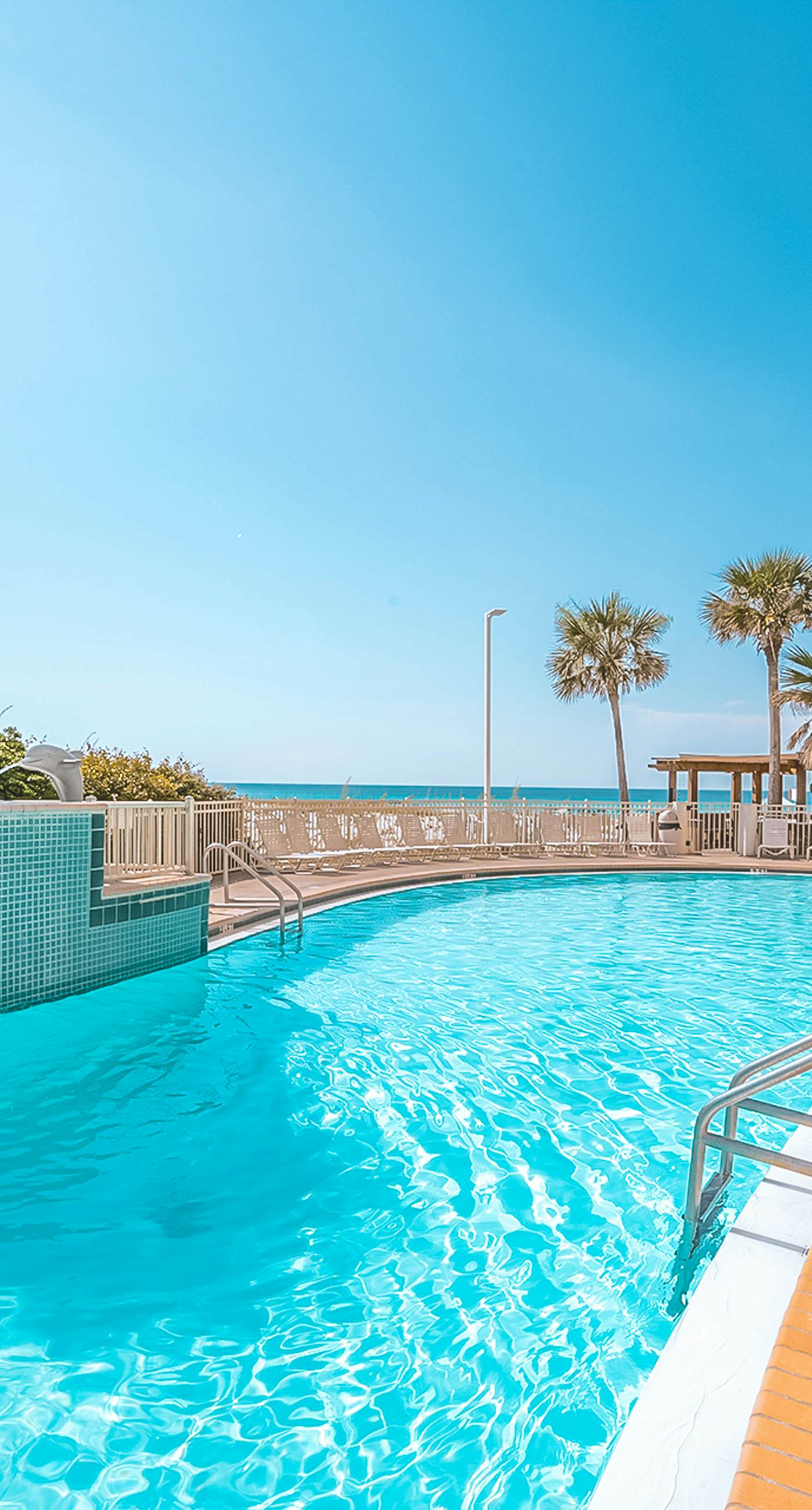 3rd-floor, Gulf-view condo at beachfront resort with pools, hot tub & two gyms