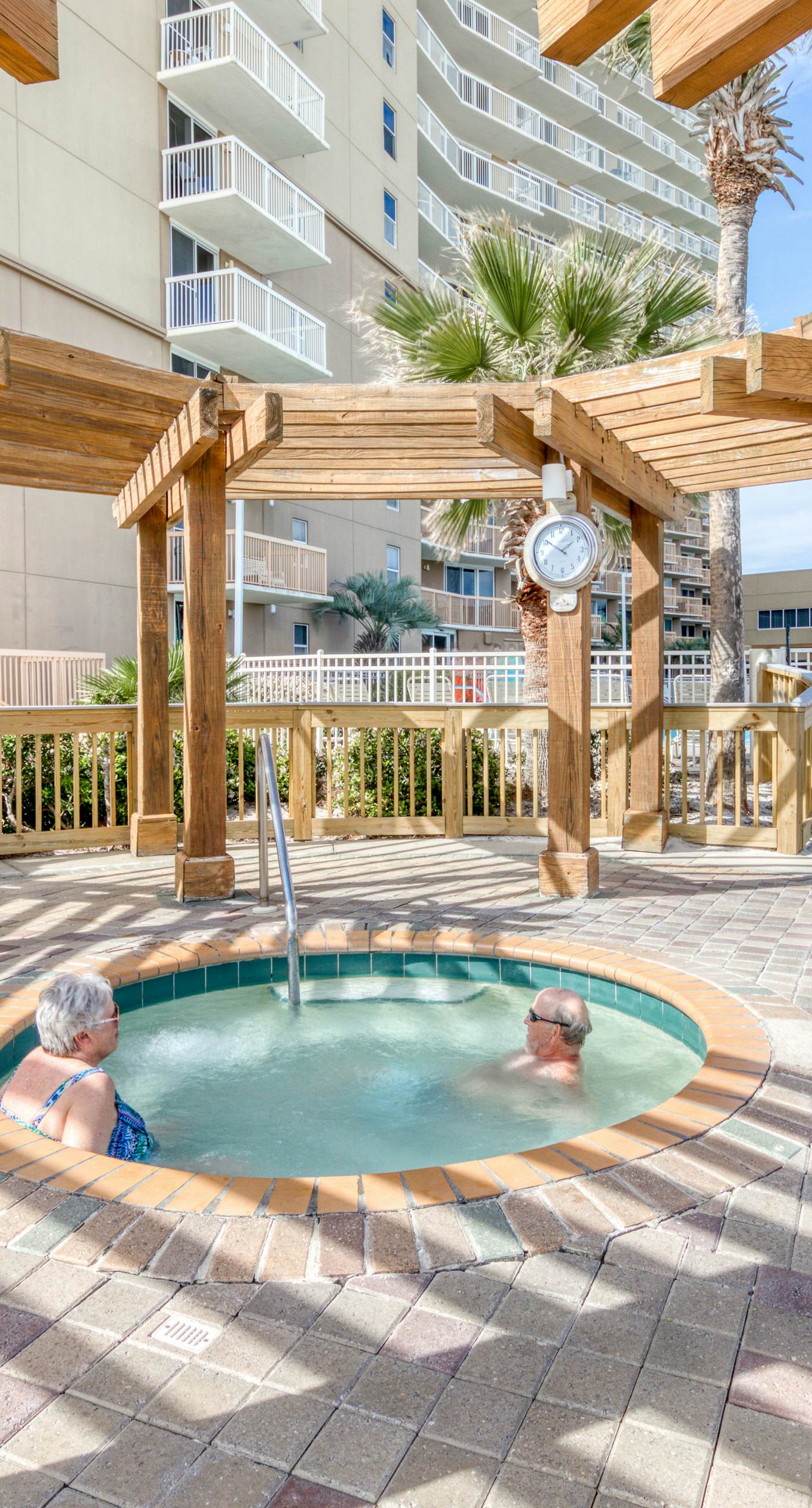 3rd-floor, Gulf-view condo at beachfront resort with pools, hot tub & two gyms