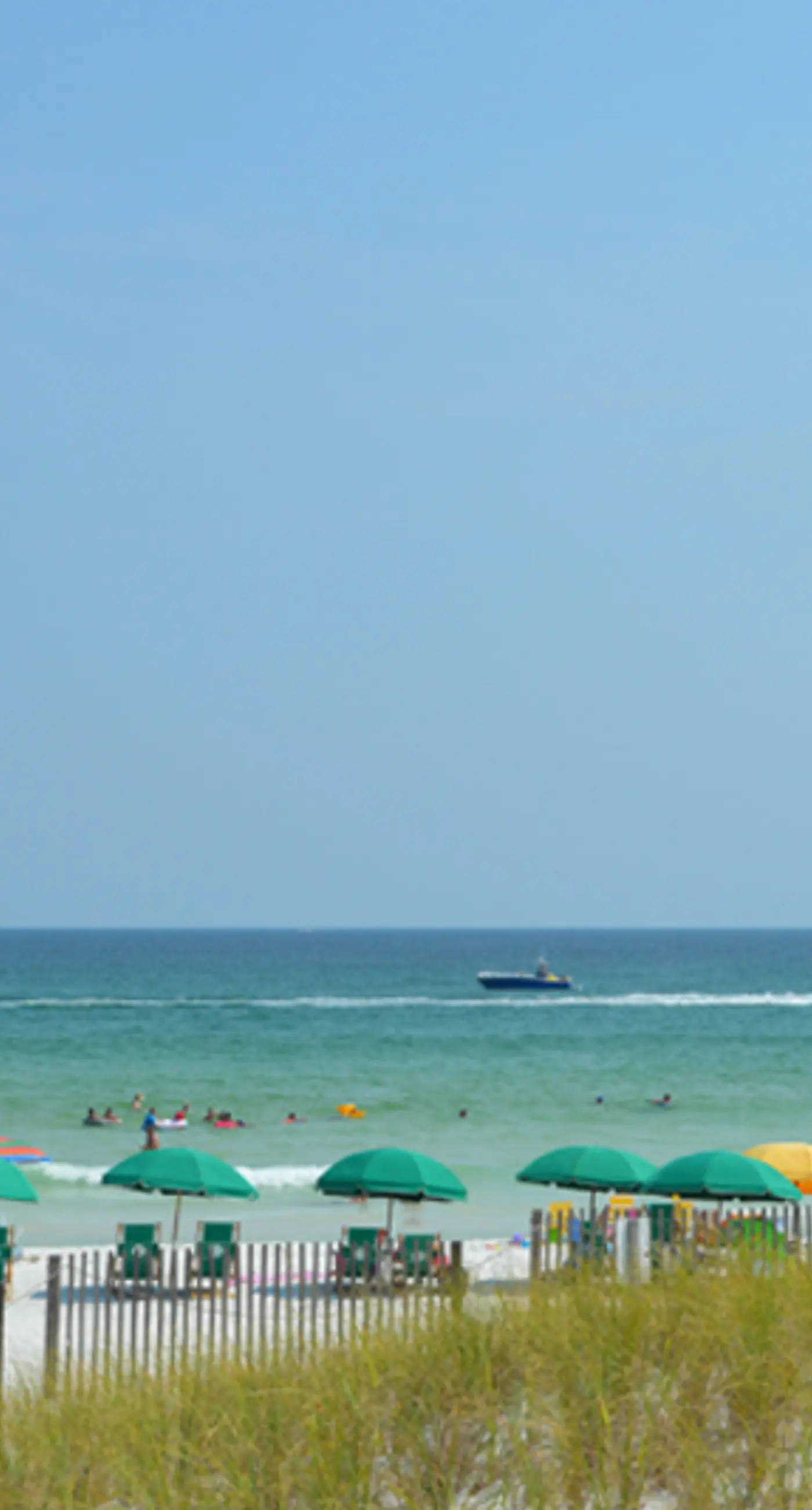 Fifth-floor, Gulf view condo with a washer/dryer, pool, tennis, & fitness room