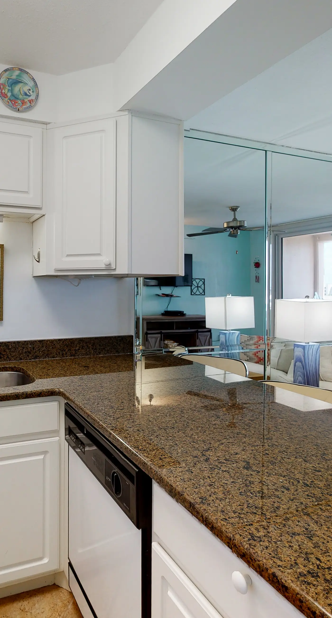 Fifth-floor, Gulf view condo with a washer/dryer, pool, tennis, & fitness room