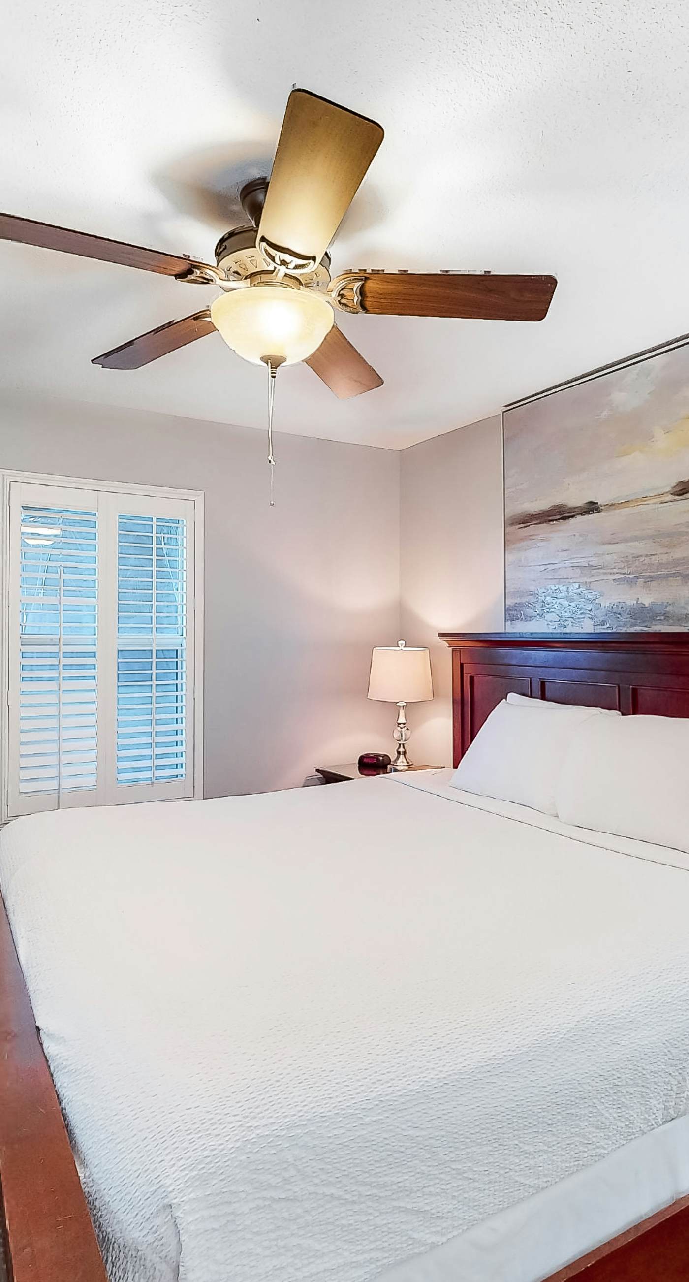 Gulf-front condo with balcony, water views, pools, hot tub & beach access