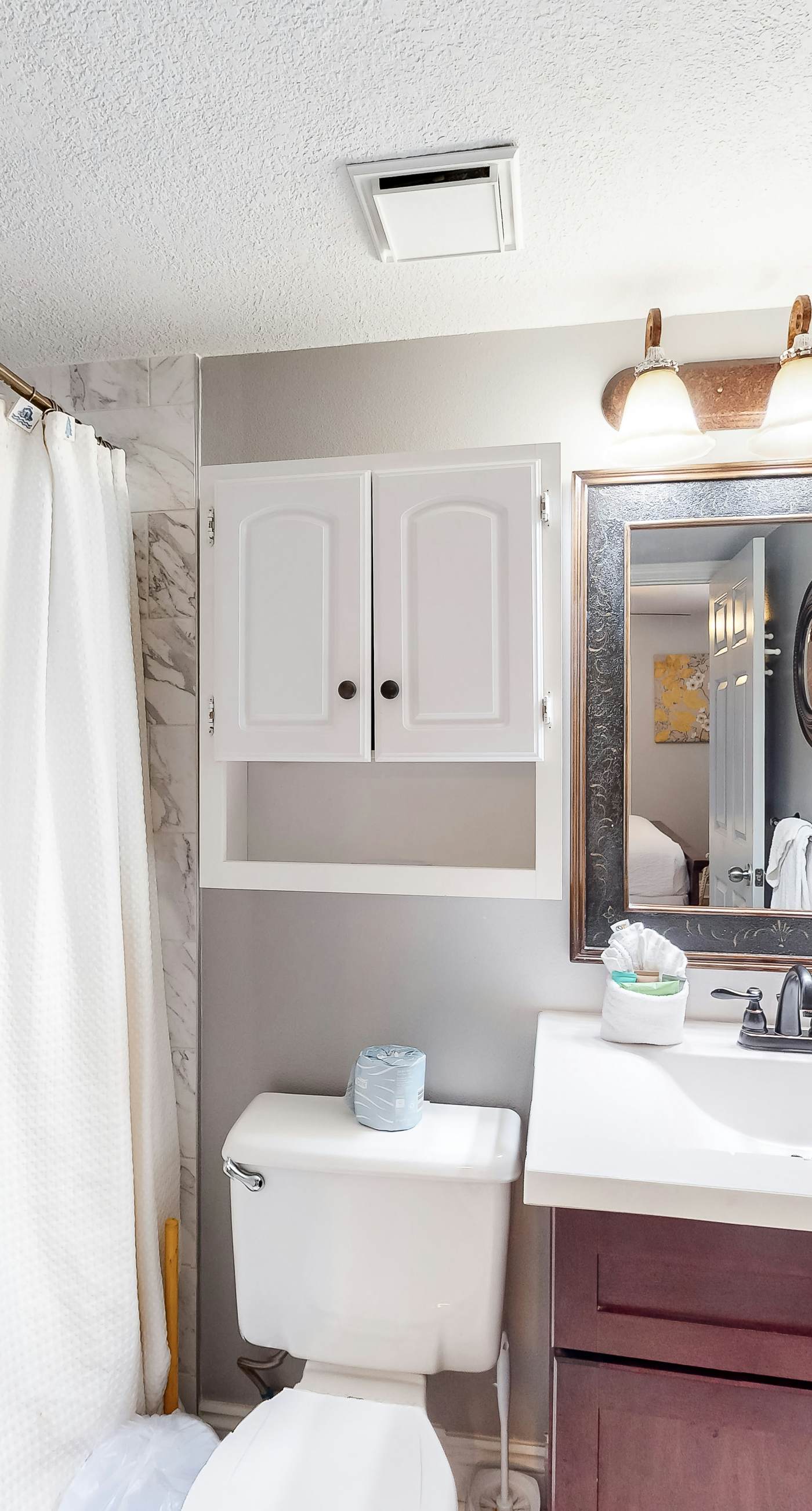 Gulf-front condo with balcony, water views, pools, hot tub & beach access