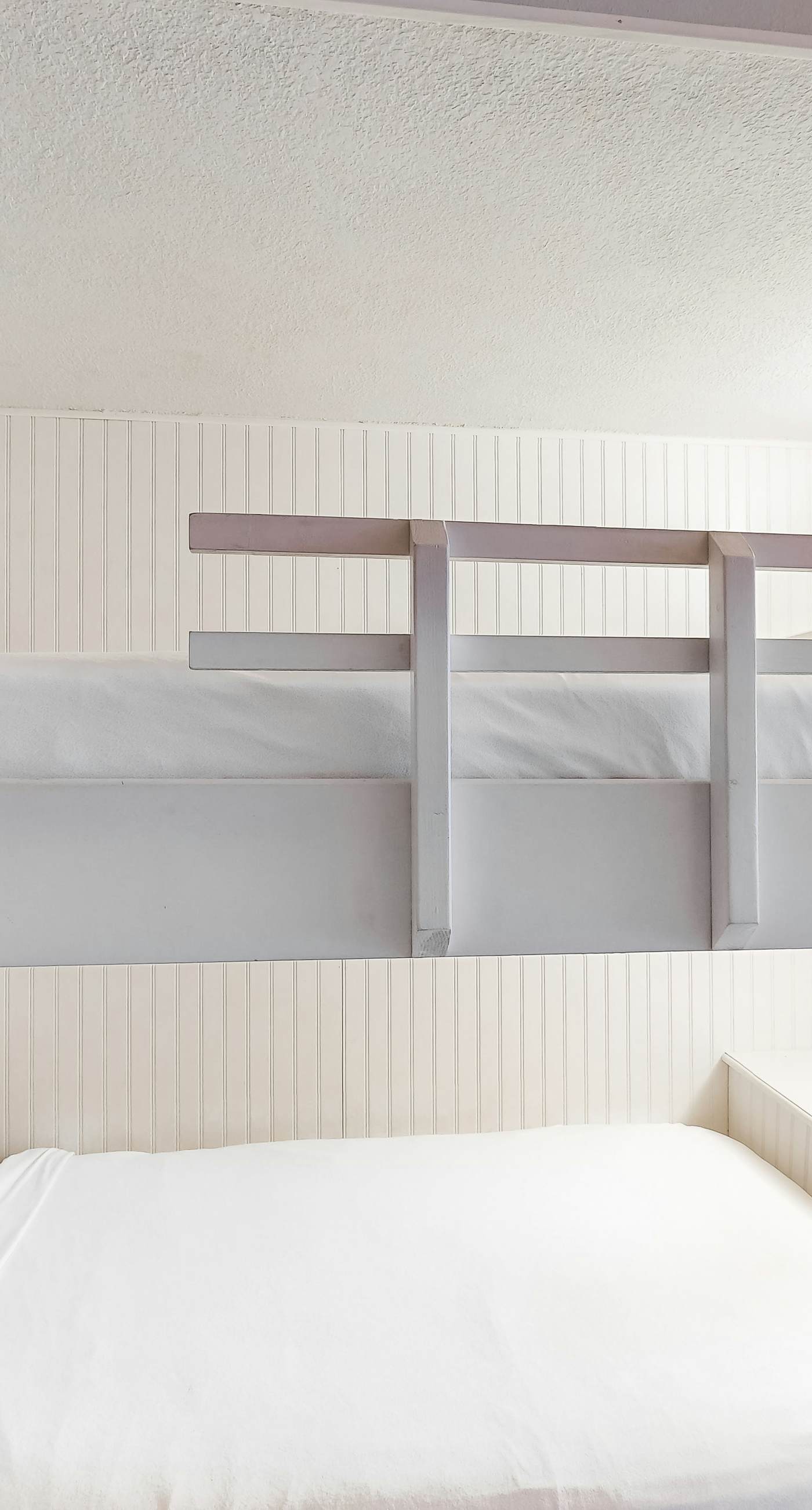 Gulf-front condo with balcony, water views, pools, hot tub & beach access