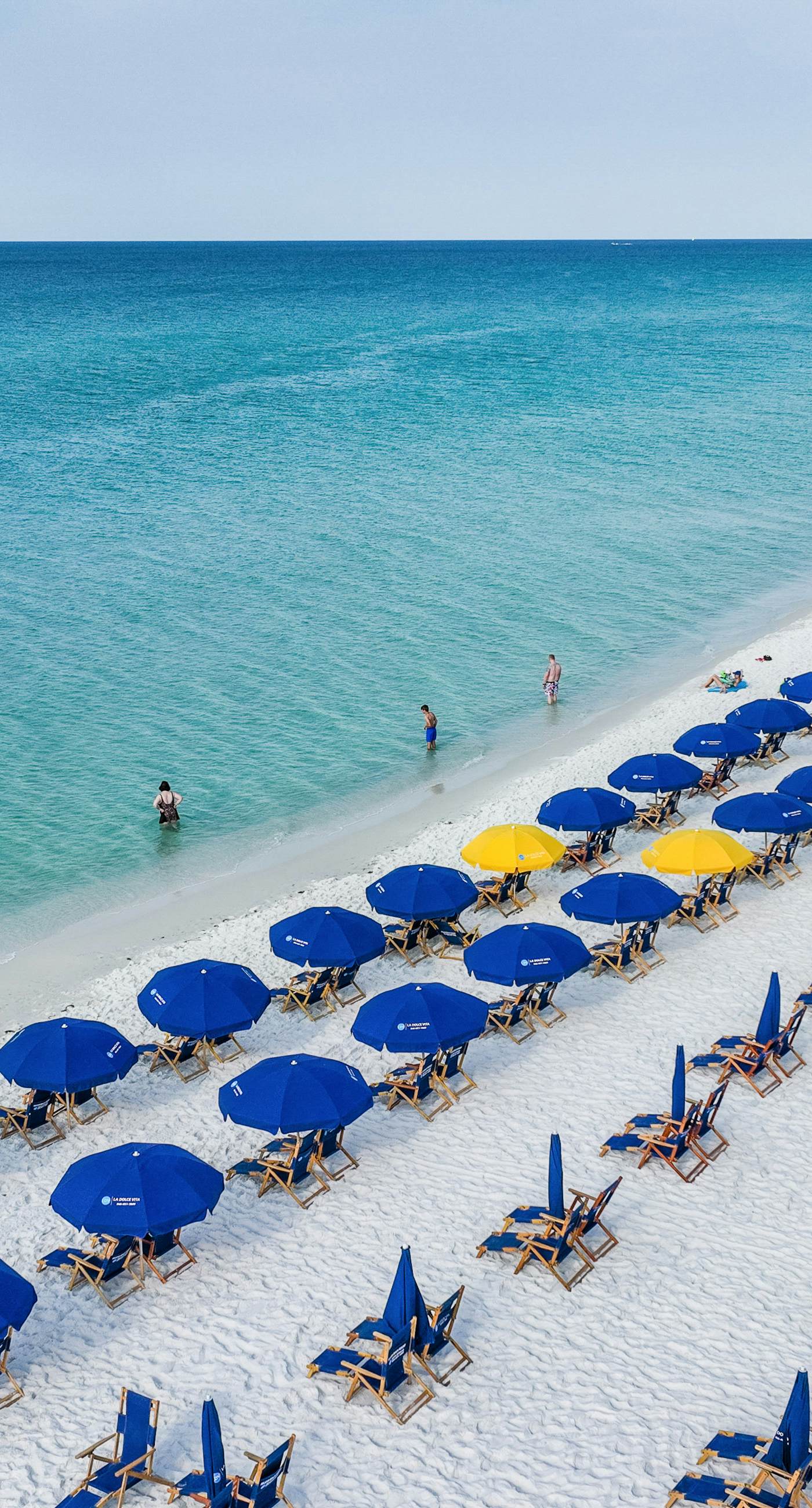 Gulf-front condo with balcony, water views, pools, hot tub & beach access