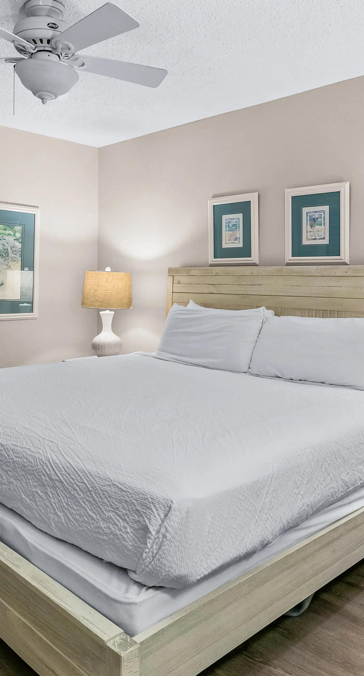 Gulf-view condo with beach pavilion, balcony, heated pool, hot tub, gym, tennis