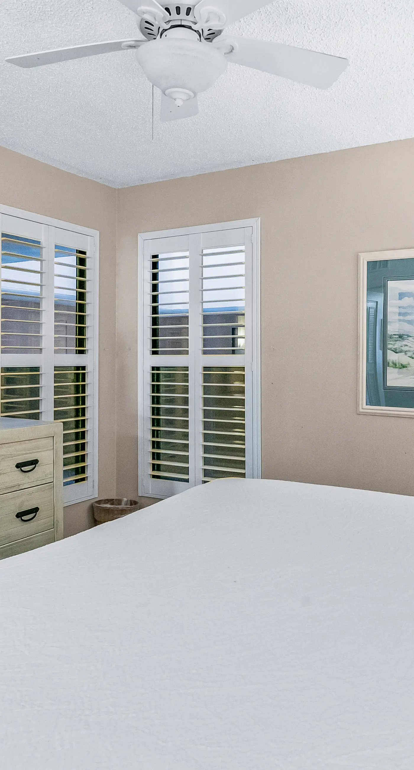 Gulf-view condo with beach pavilion, balcony, heated pool, hot tub, gym, tennis