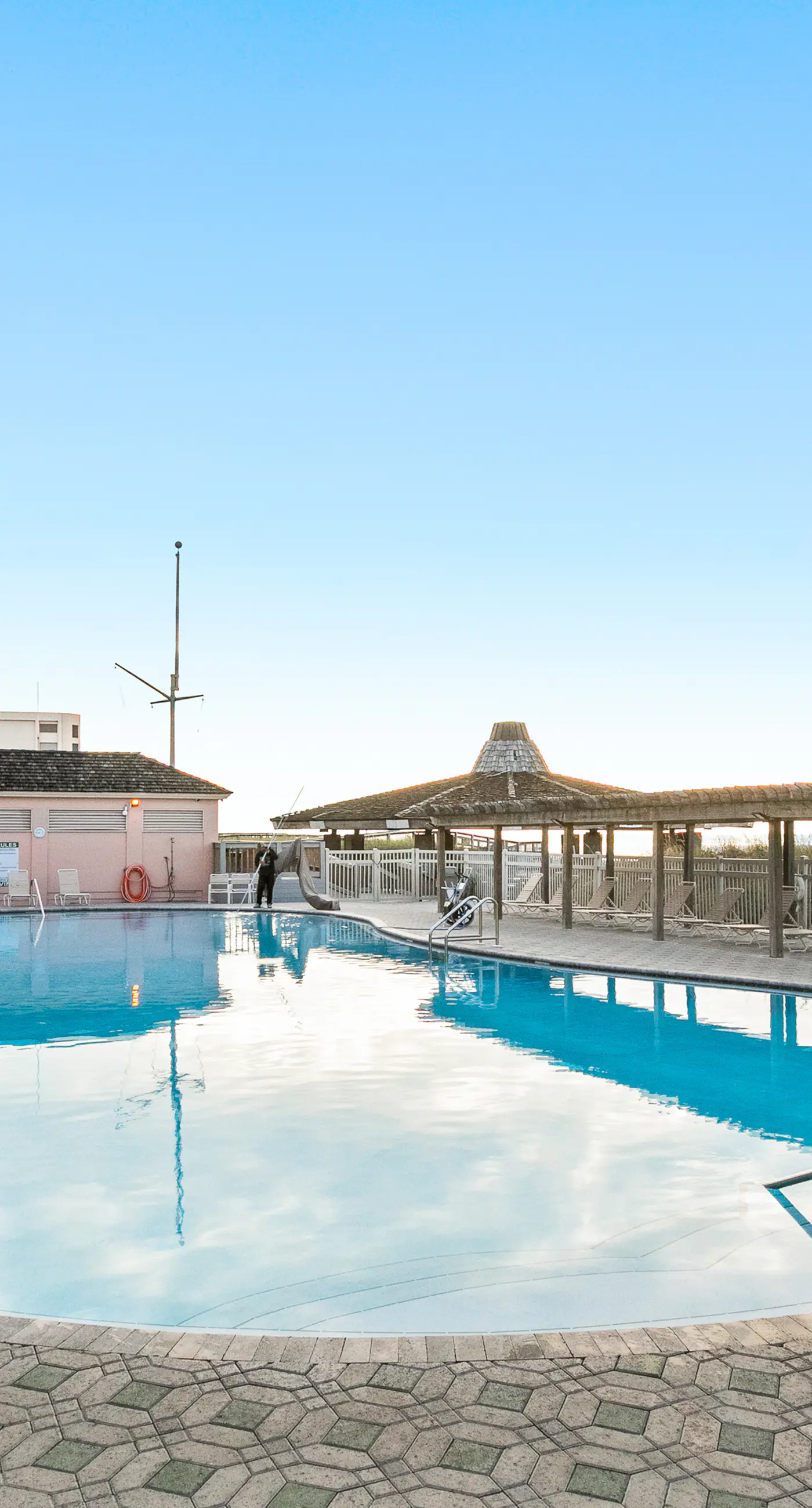 Gulf-view condo with beach pavilion, balcony, heated pool, hot tub, gym, tennis