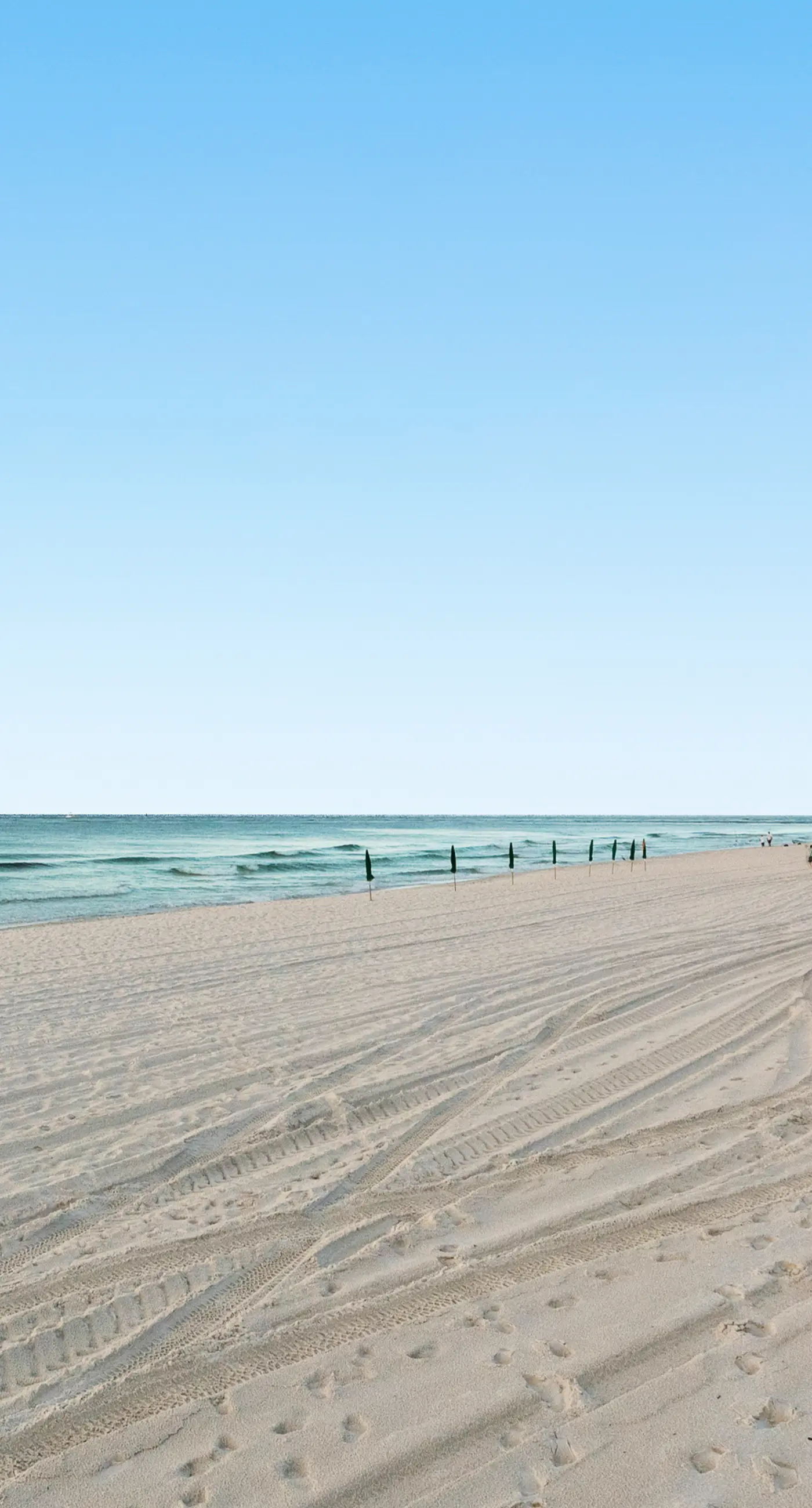 Gulf-view condo with beach pavilion, balcony, heated pool, hot tub, gym, tennis