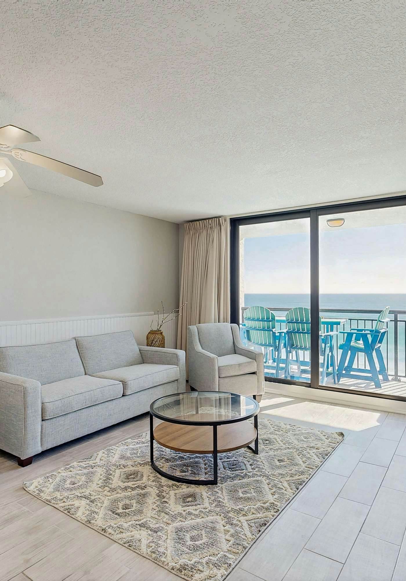 Eleventh-floor ocean view condo with pool, hot tub, central AC, gym, & game room