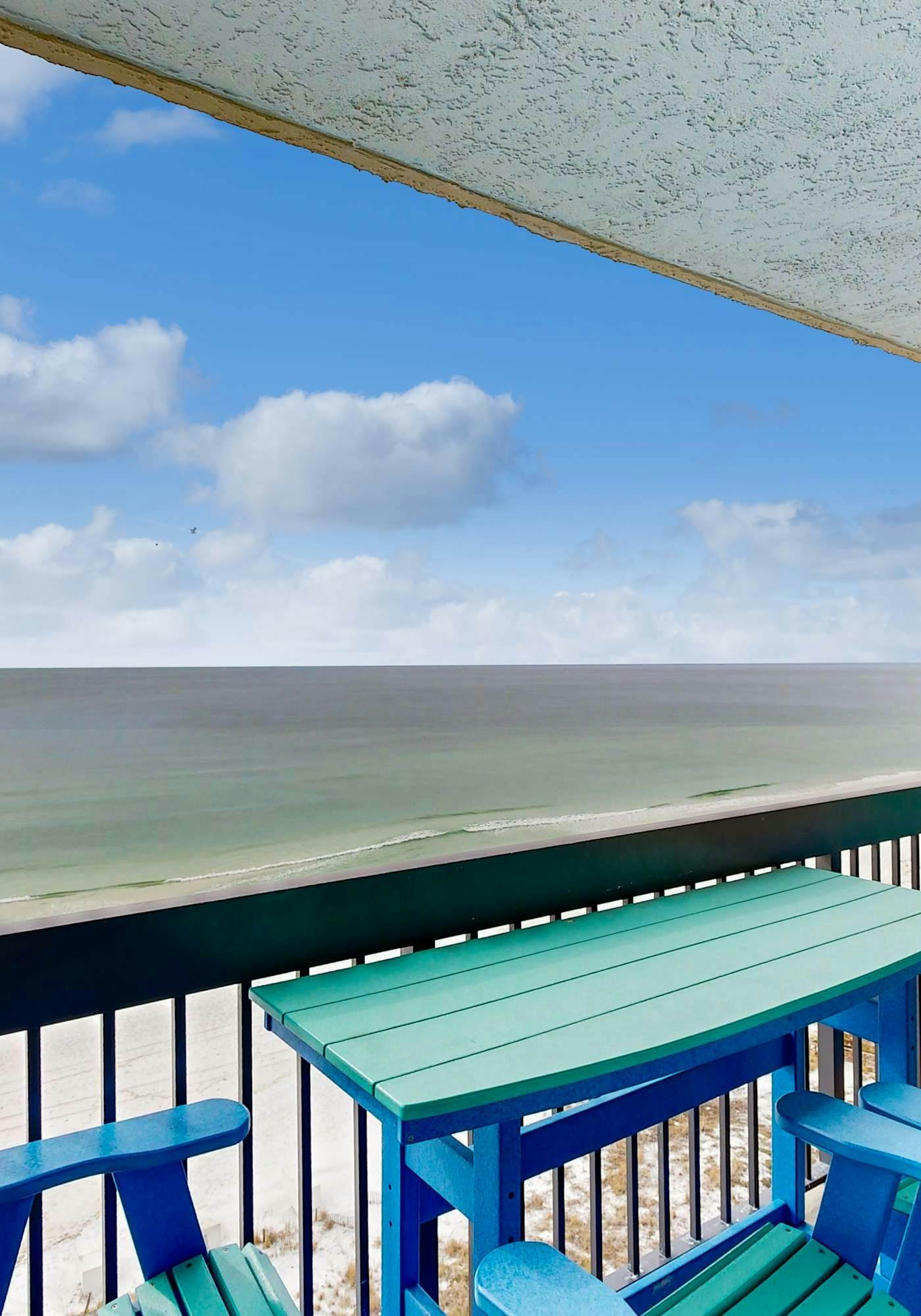 Eleventh-floor ocean view condo with pool, hot tub, central AC, gym, & game room