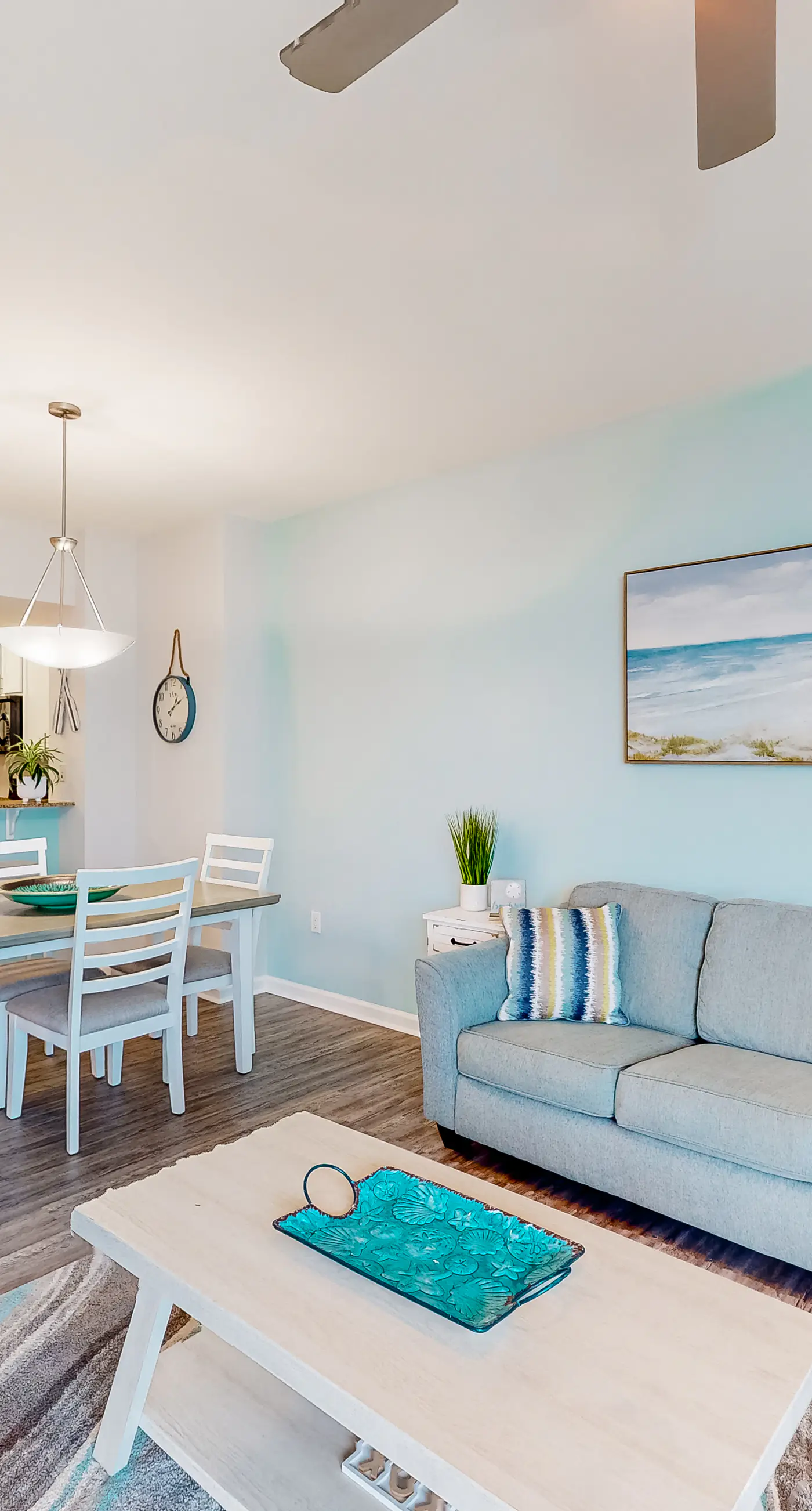 Beachy resort condo with balcony, outdoor pools, hot tub, gym, tennis, AC, & W&D