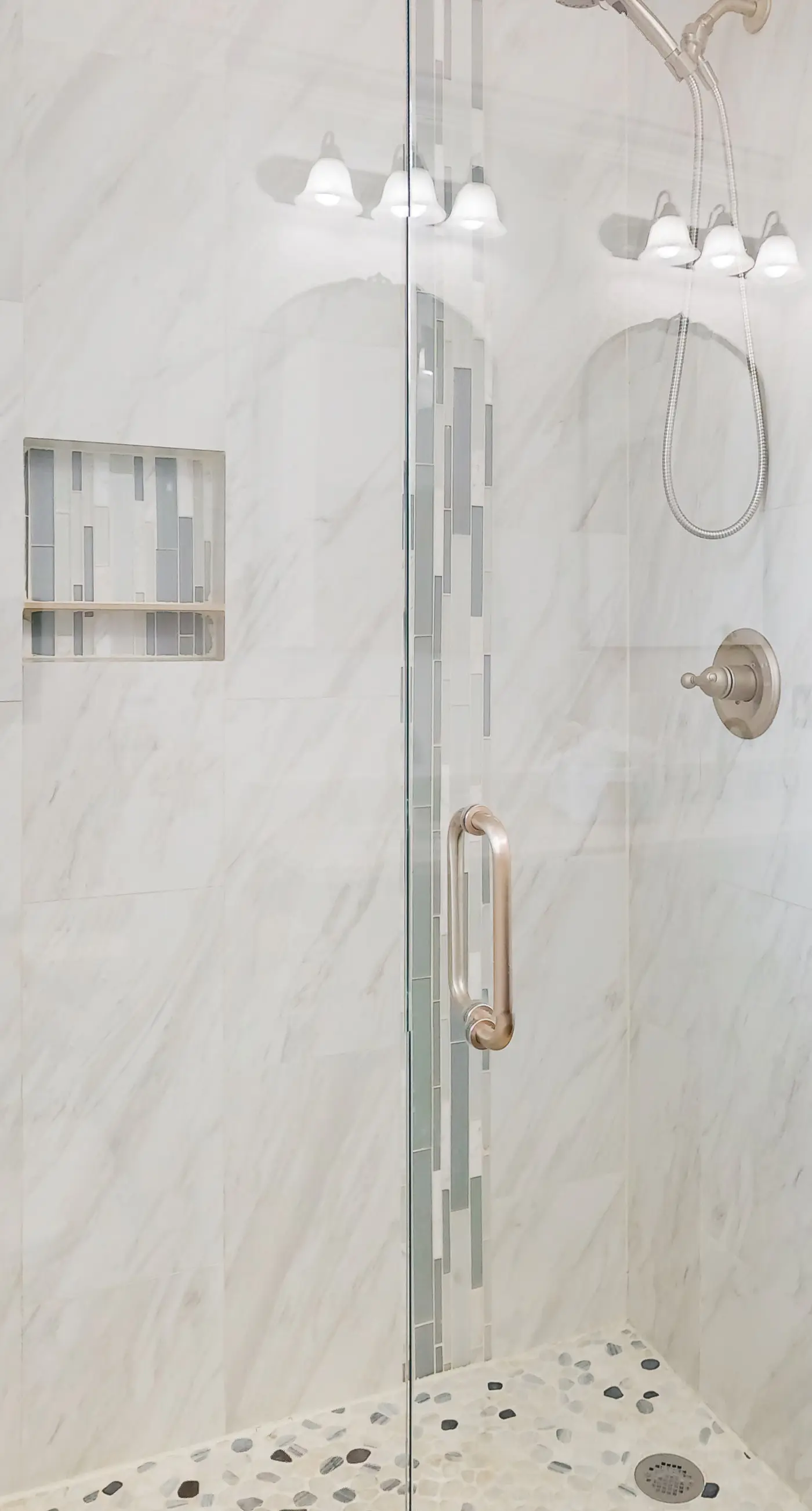 Dog-friendly home near beach with pool access, two balconies, wet bar, & W/D