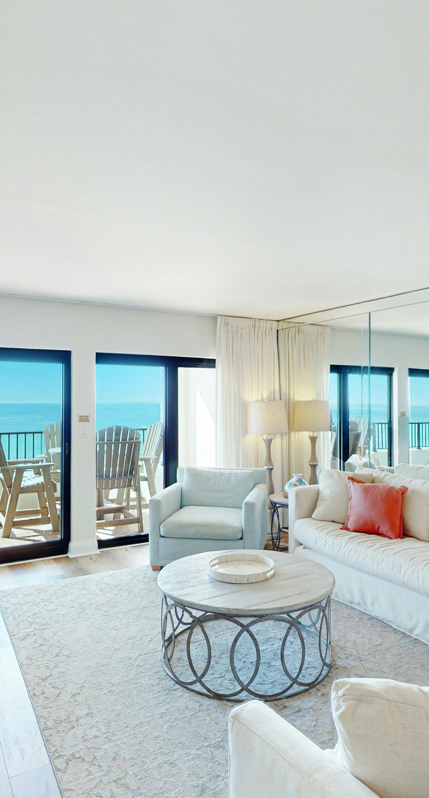 Charming oceanfront condo with pool, tennis, balcony & washer/dryer