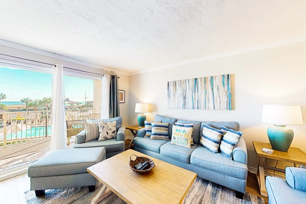 Colorful Gulf-view condo with pools, hot tub, tennis, gym & easy beach access