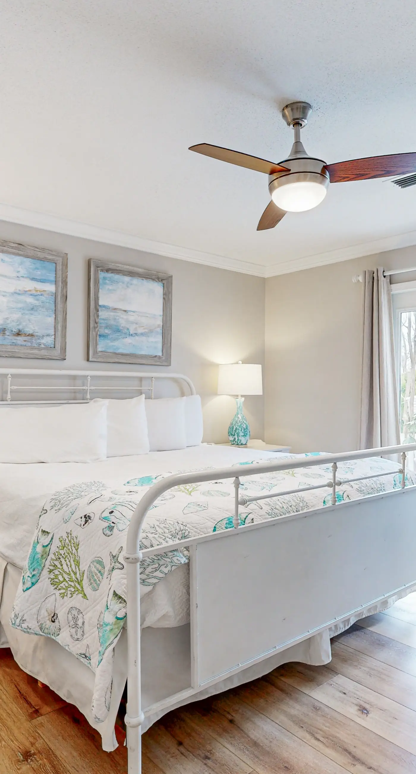Steps to beach & community pool, dog-friendly, great location