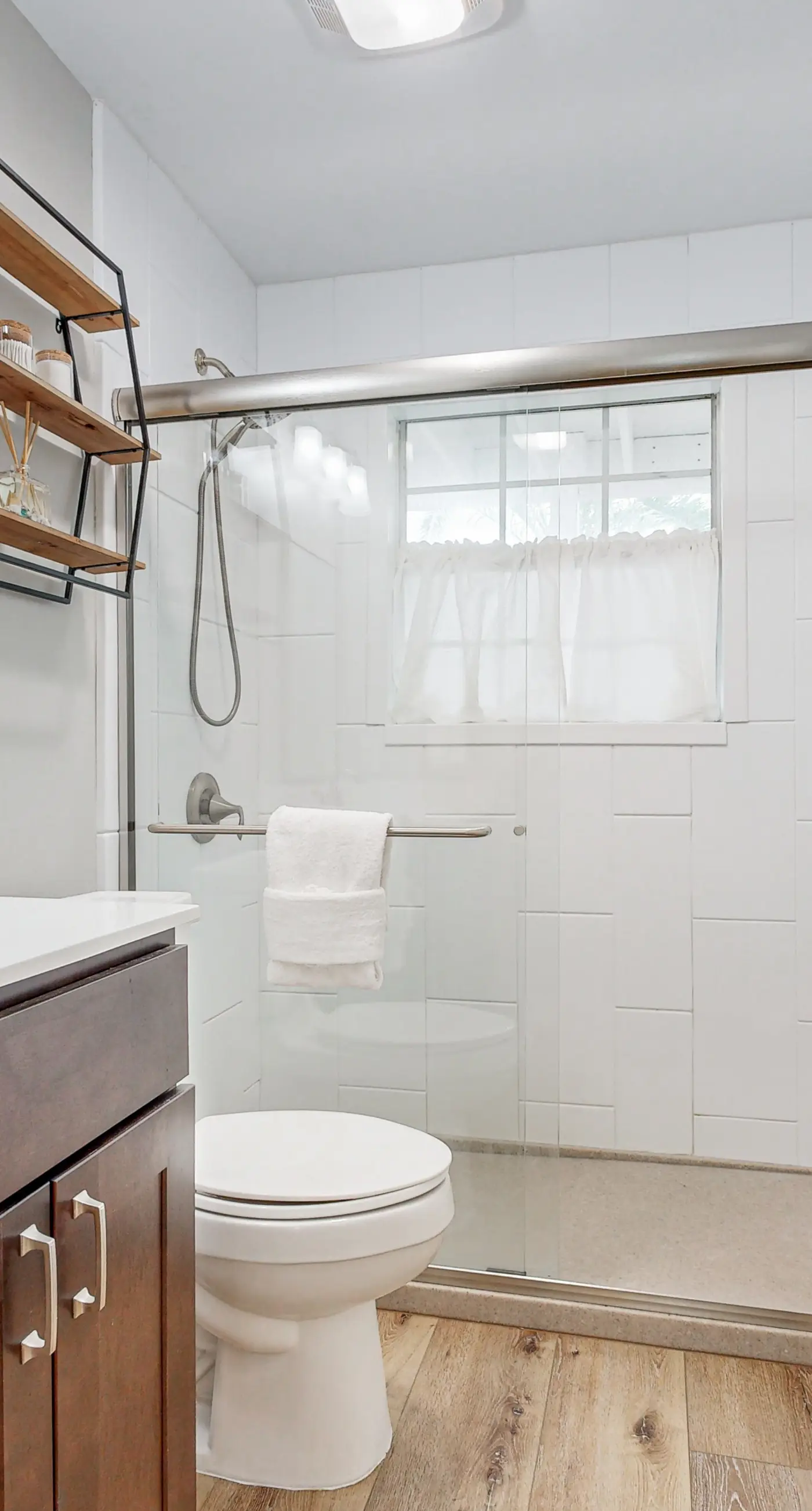 Steps to beach & community pool, dog-friendly, great location