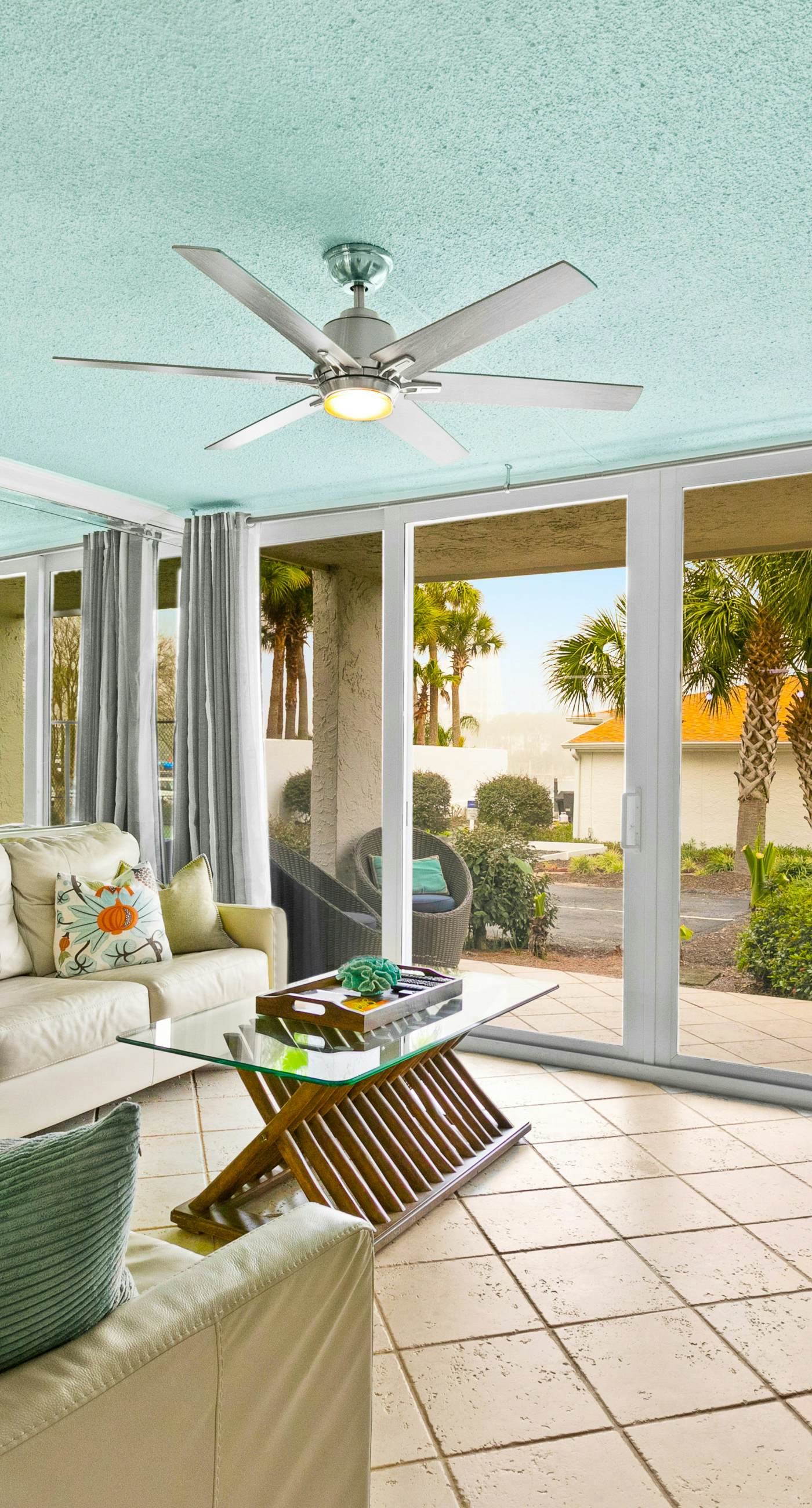 1st-floor condo near the beach with outdoor pool, tennis court & furnished patio