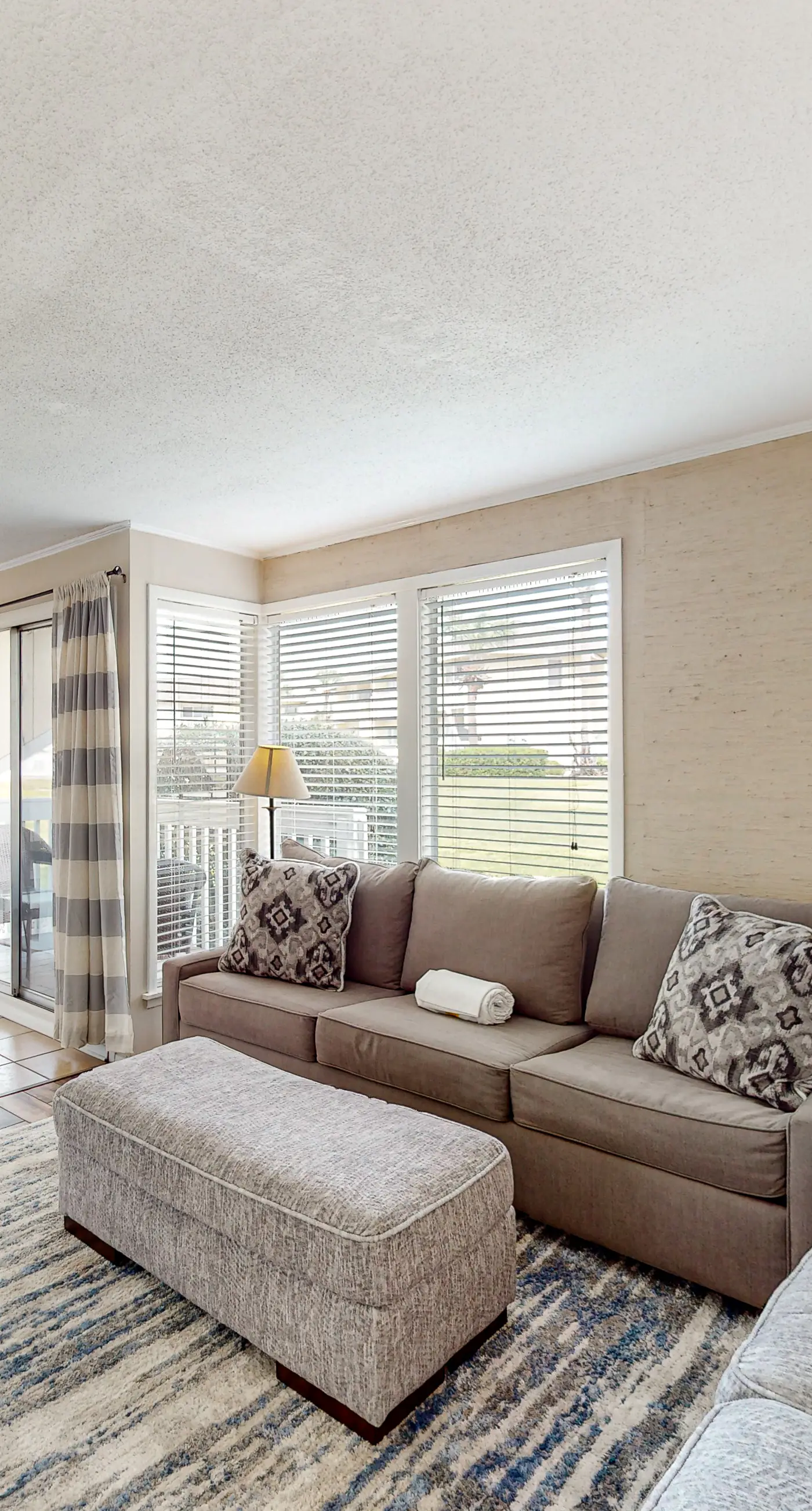 Coastal condo with pool, hot tub, tennis & golf access - dog-friendly