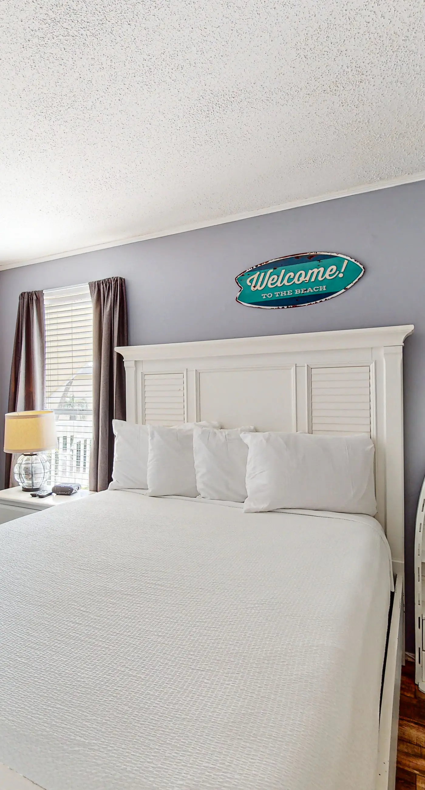 Coastal condo with pool, hot tub, tennis & golf access - dog-friendly