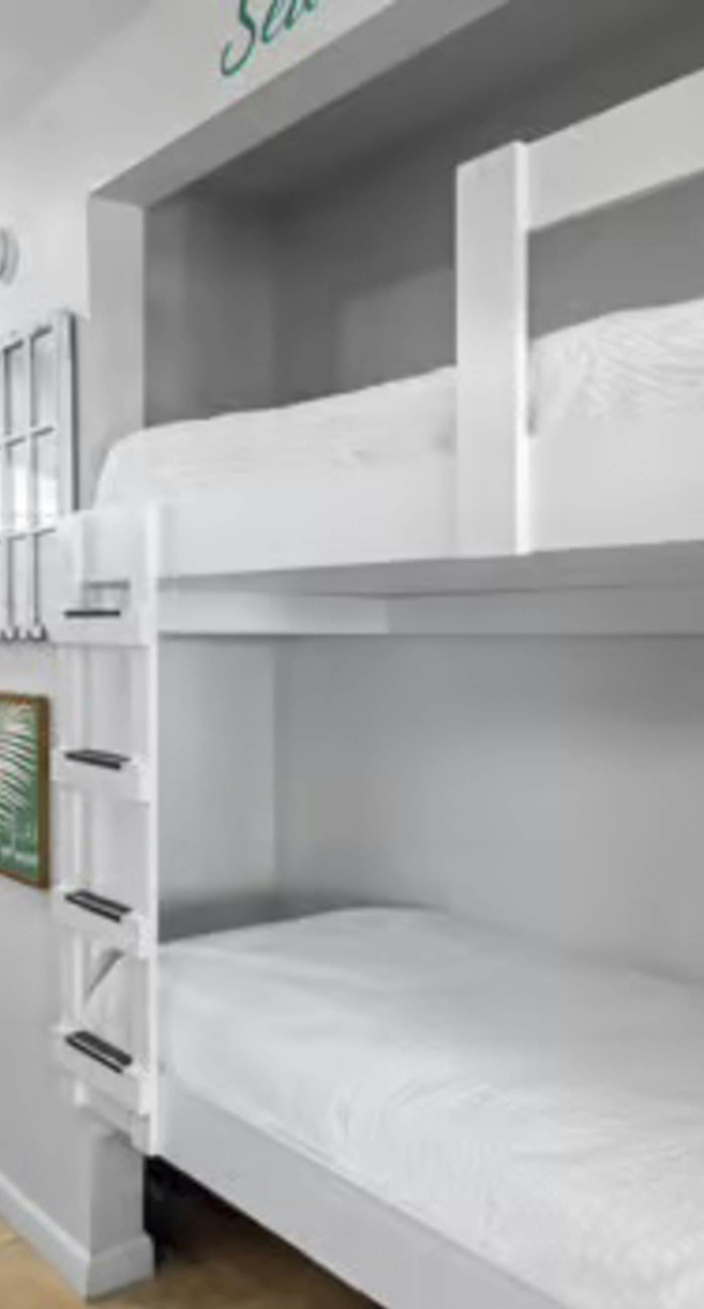 Beachside dog-friendly retreat with pools, hot tub, golf & beach service