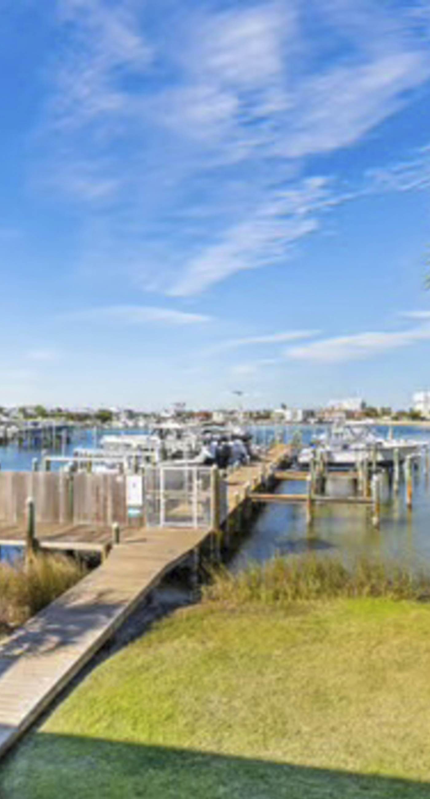 Beachside dog-friendly retreat with pools, hot tub, golf & beach service